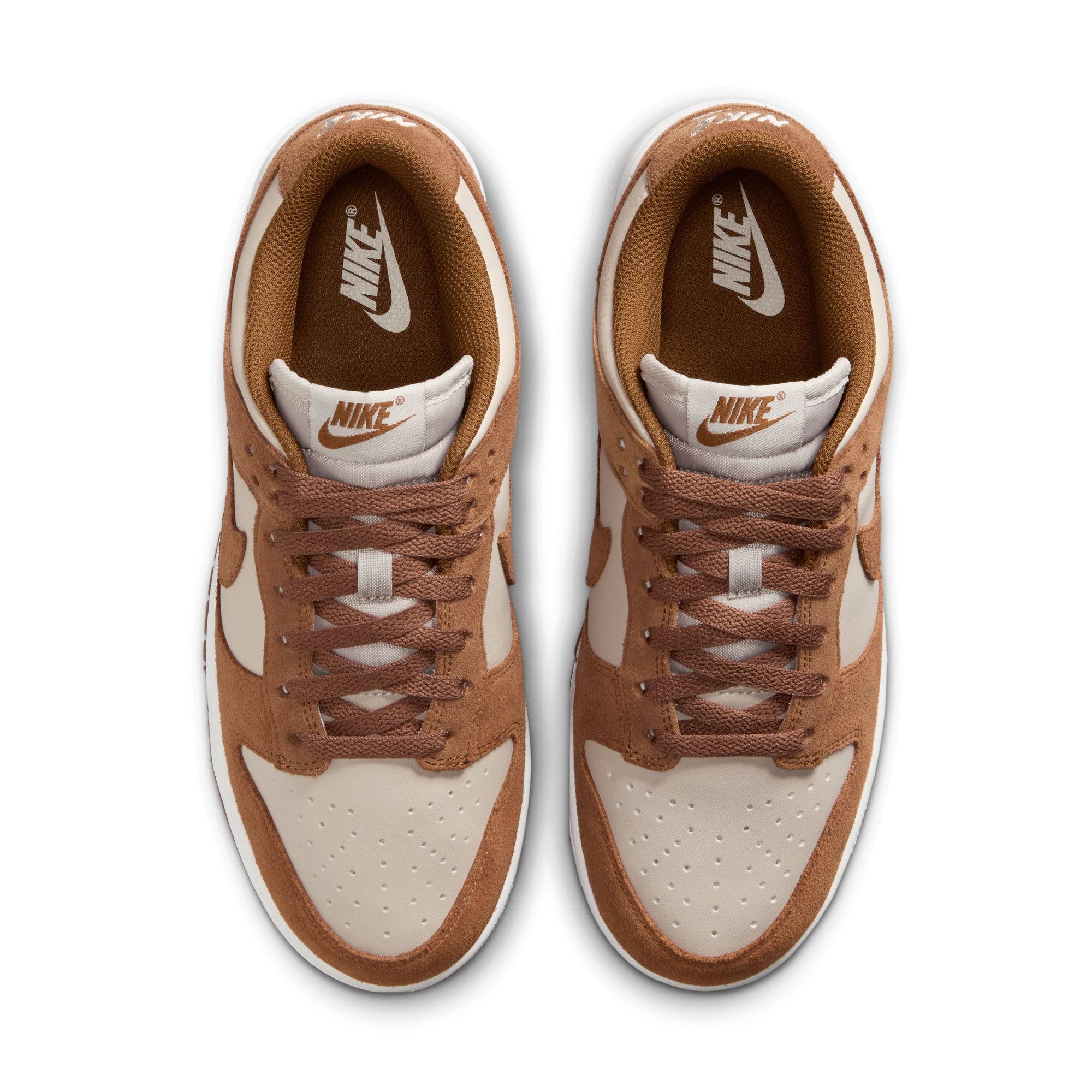 Nike Dunk Low Suede image number 3