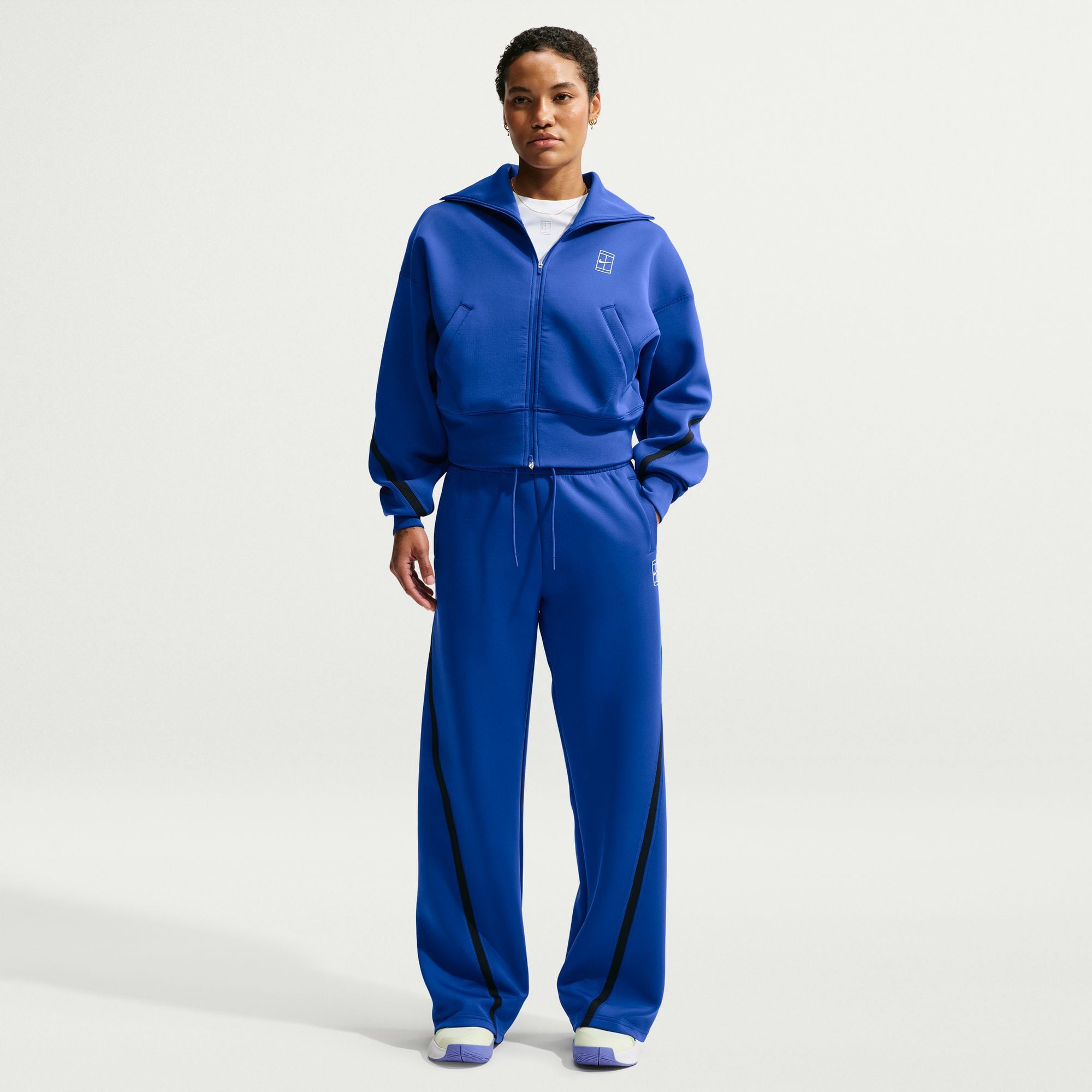 Nike Advantage image number 0