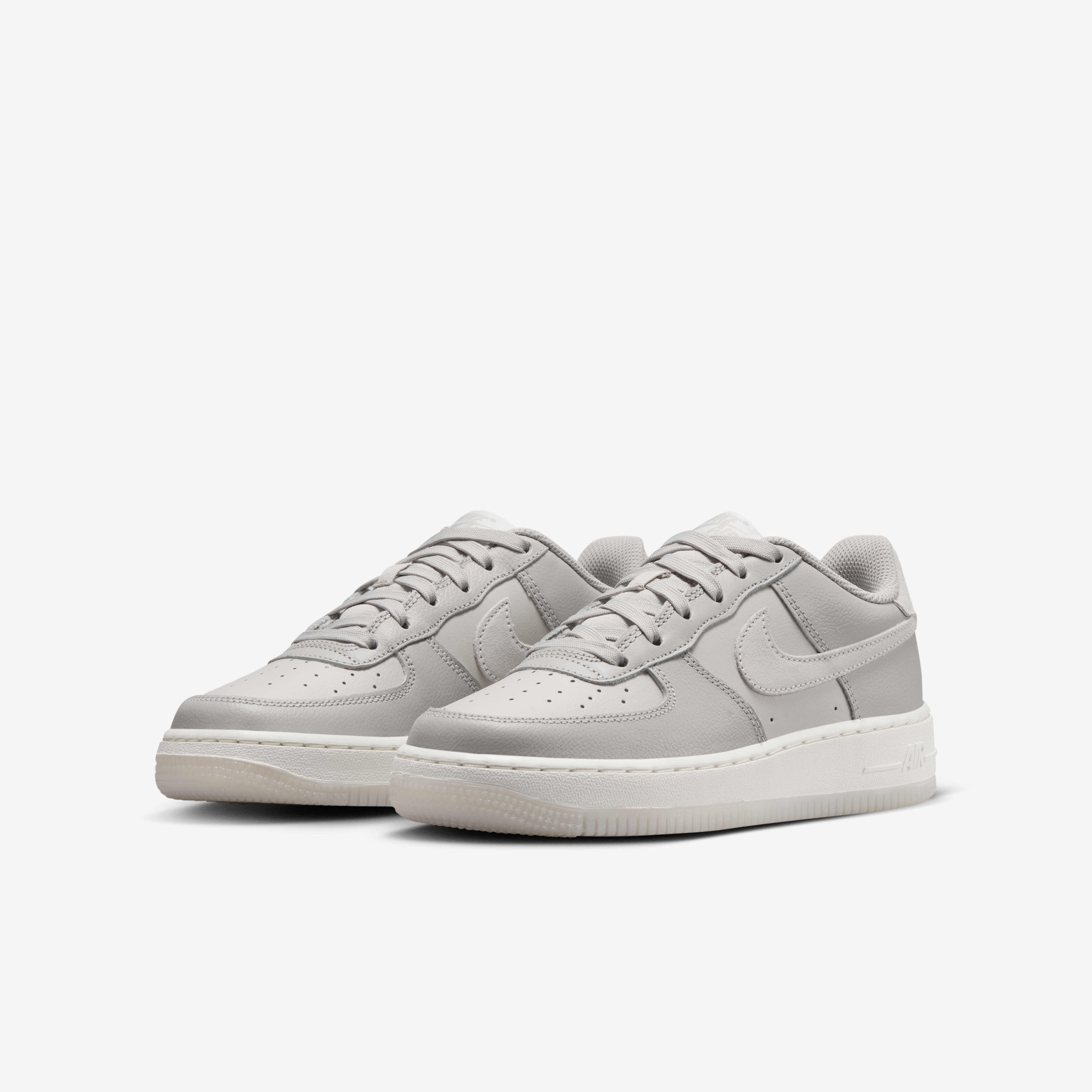 Nike Air Force 1 LV8 5 image number 4