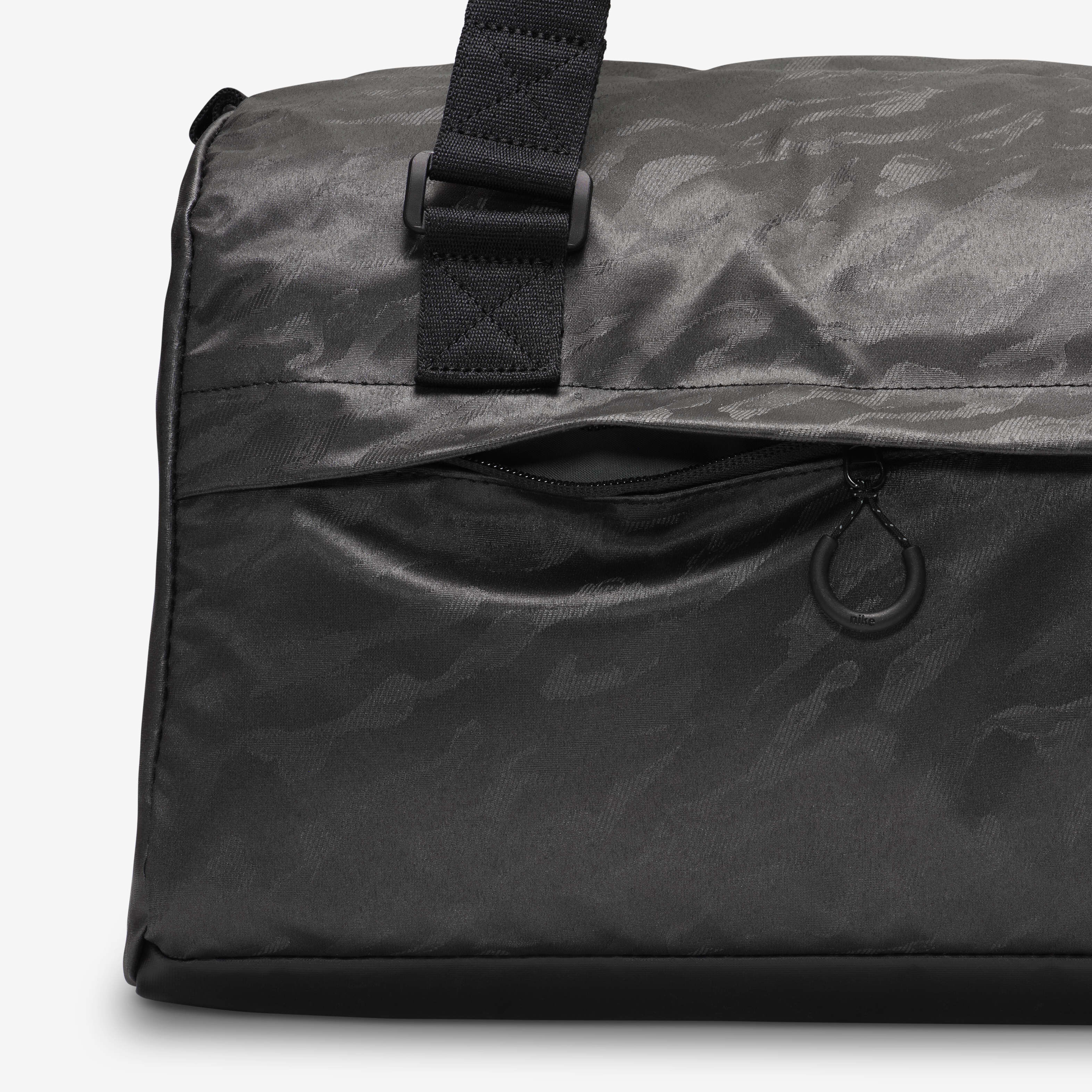Buy Nike Pro Storm FIT ADV Duffle Bag 38L Nike Kuwait Official