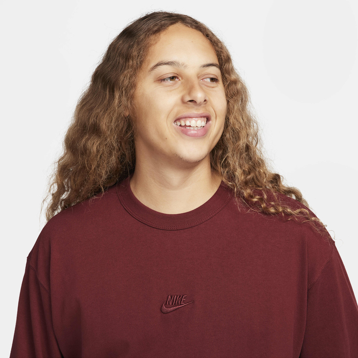 Nike Sportswear Premium Essentials image number 2 Nike Sportswear Premium Essentials image number 2