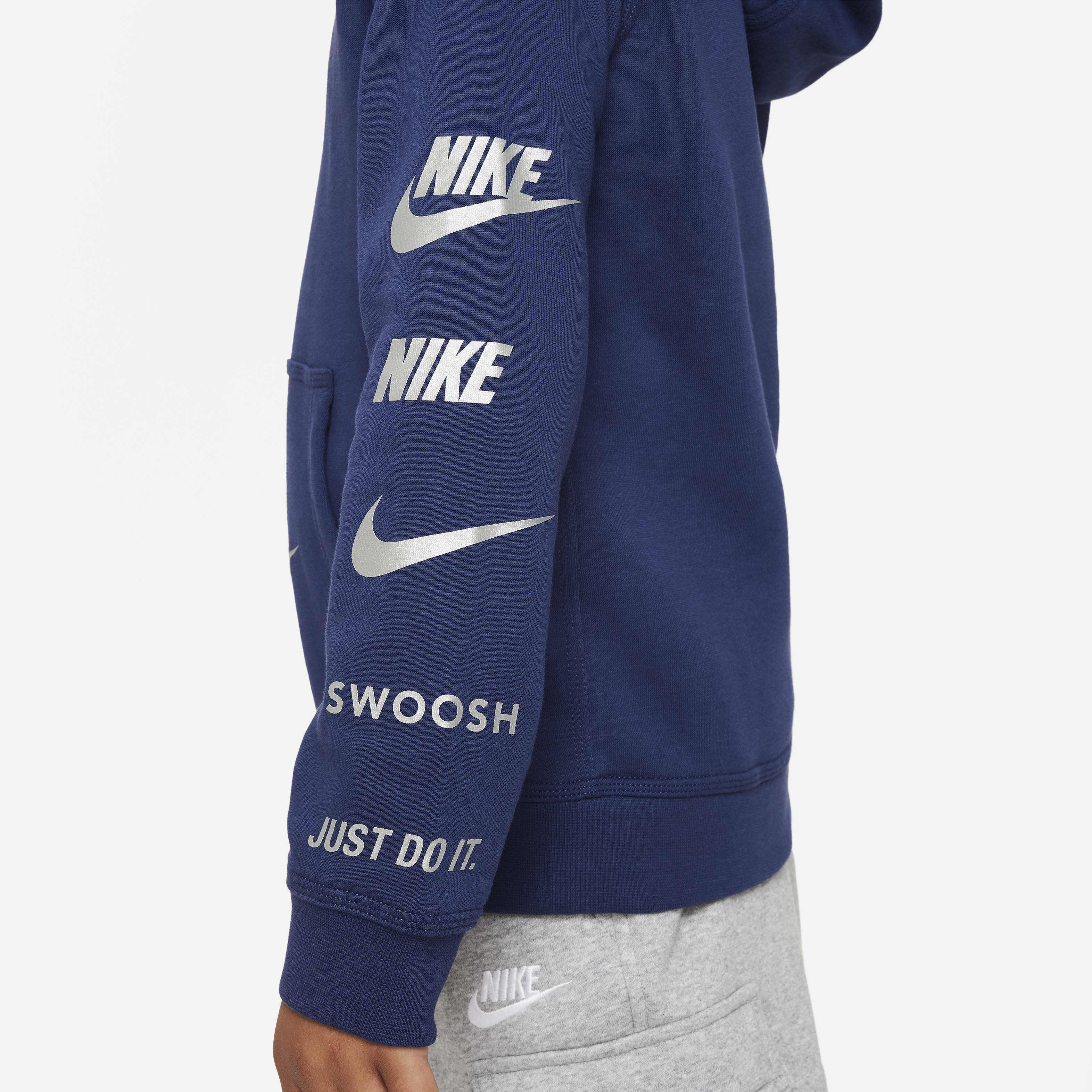 Nike Sportswear Standard Issue image number 4