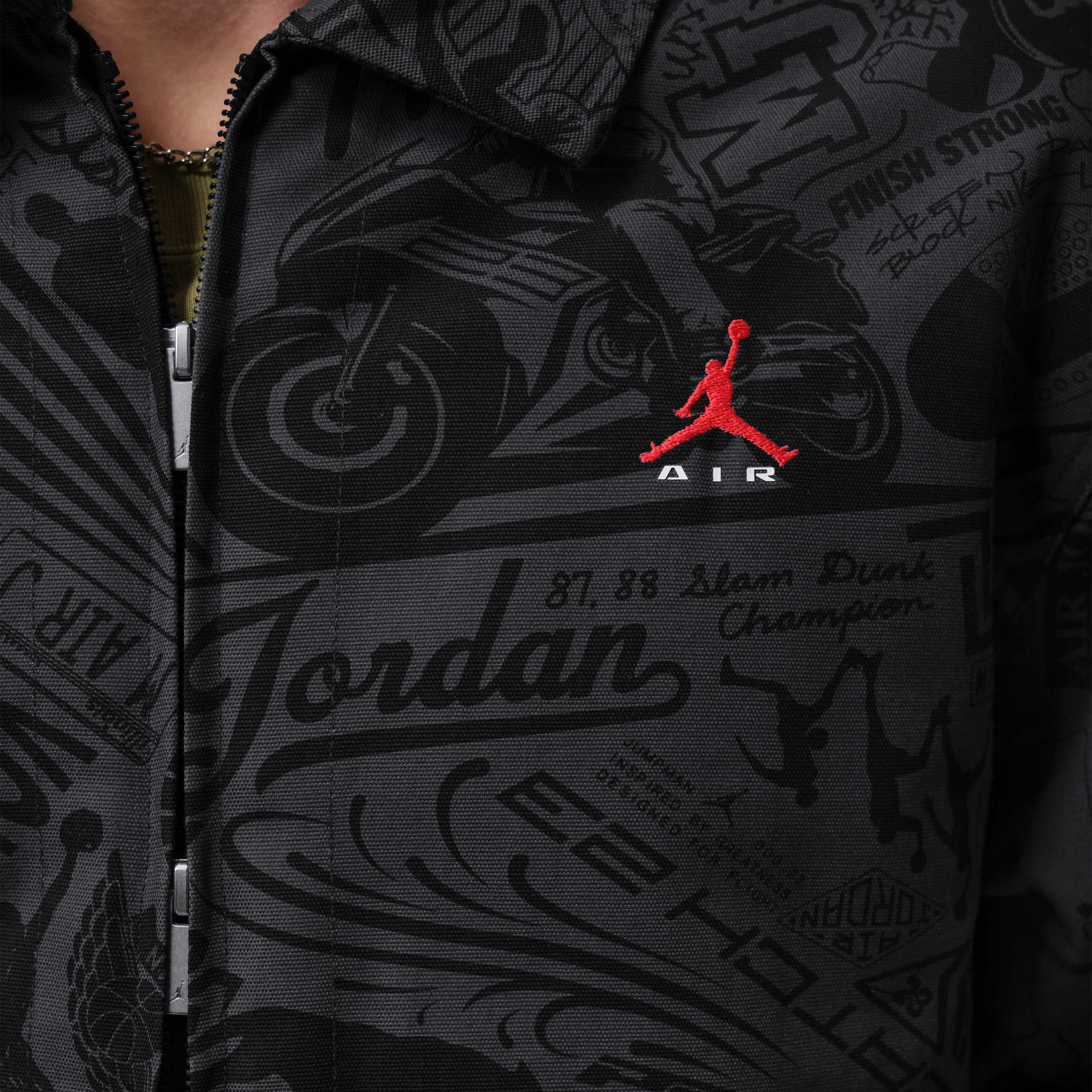 Jordan Brooklyn image number 3