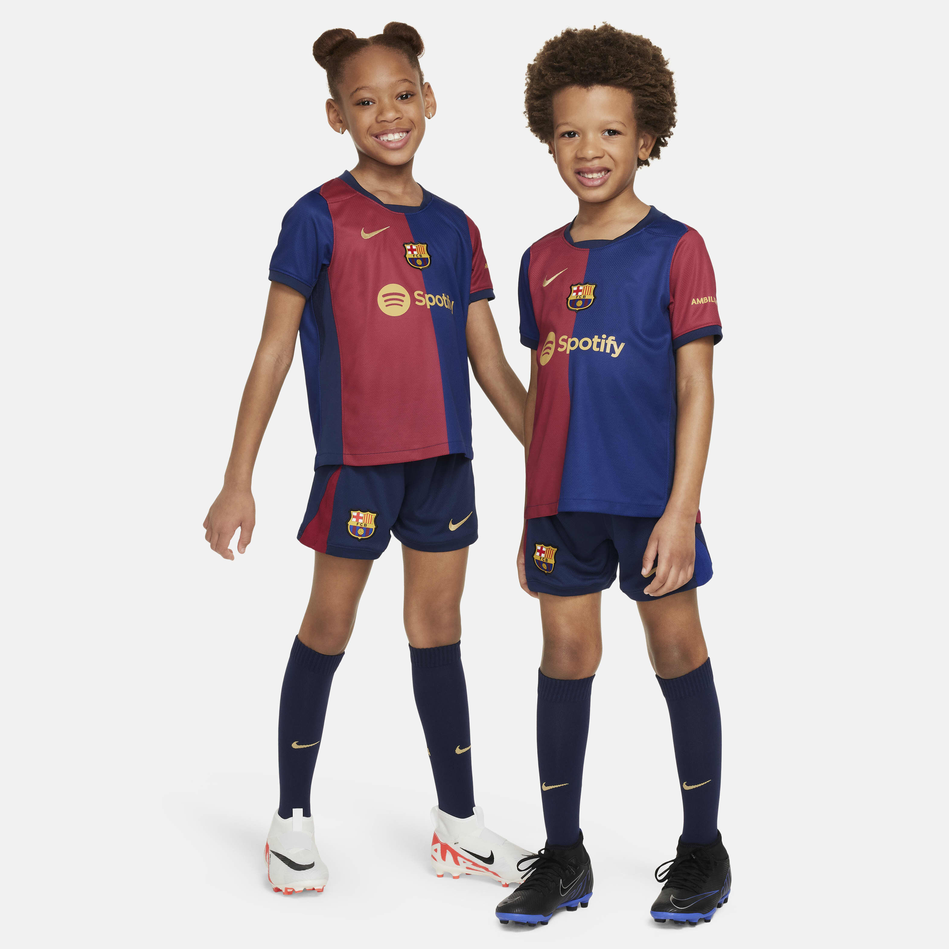 Shop Nike Kids Clothing on Sale in Kuwait Discounted Kids Clothing