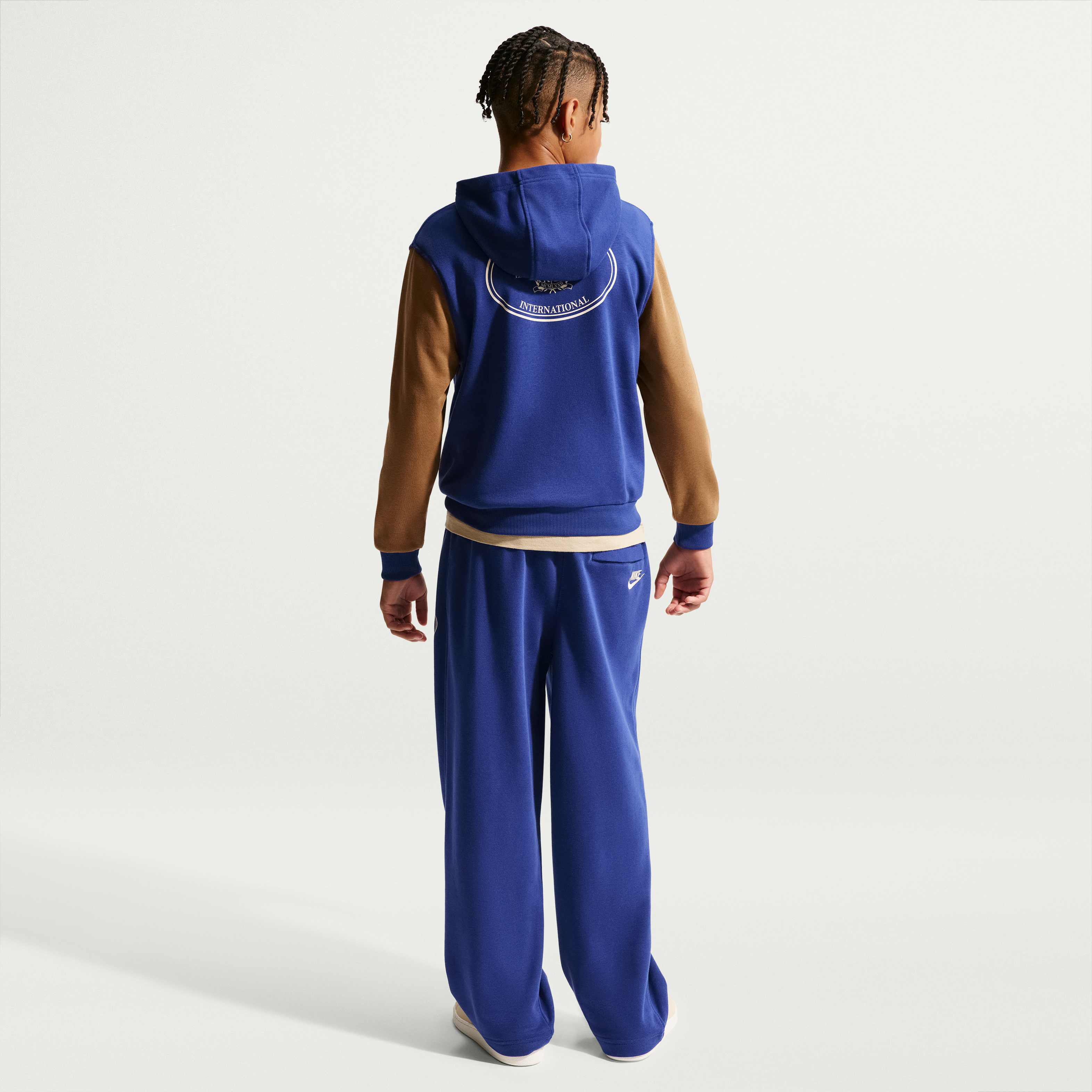 Nike Sportswear Club image number 4