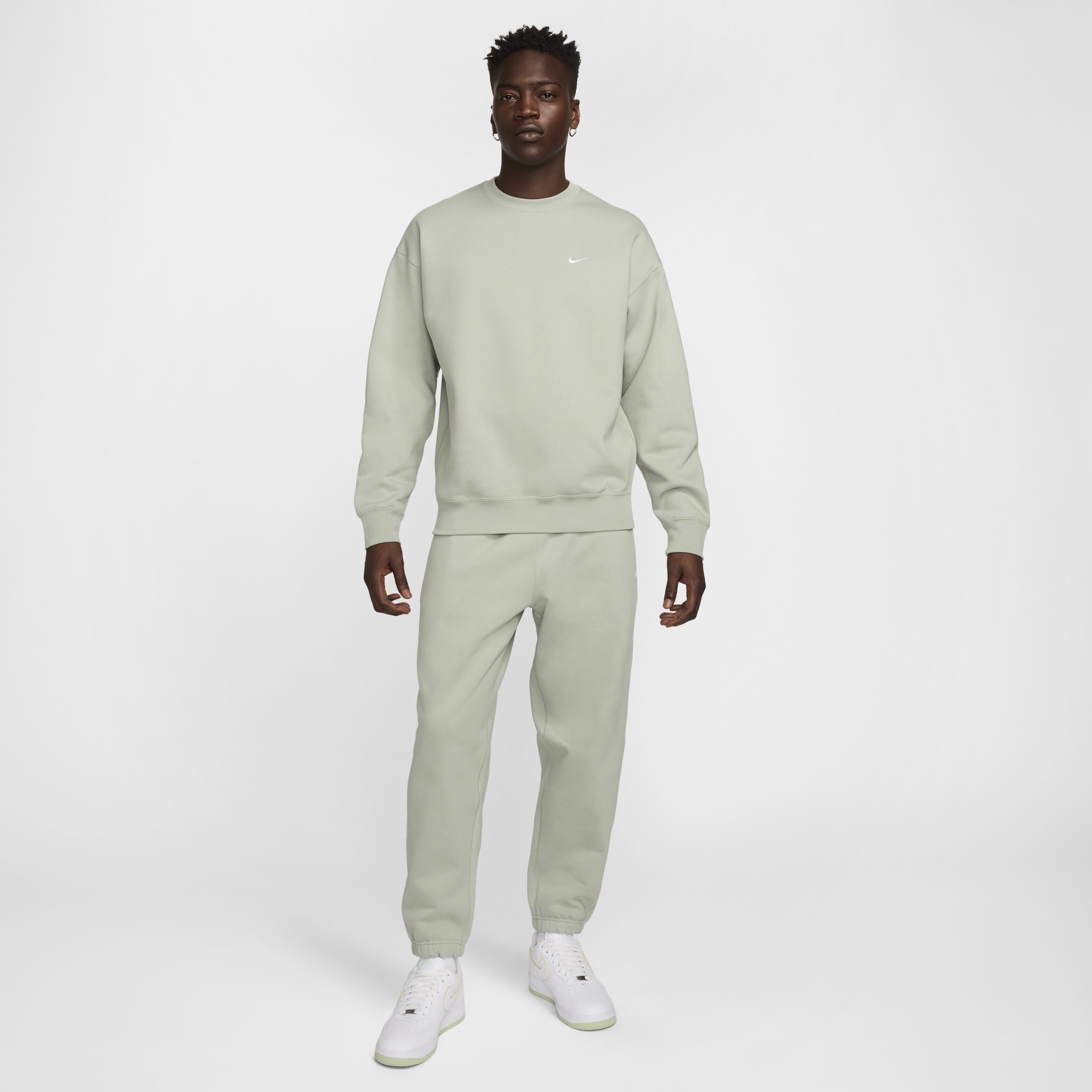 スウェット・トレーナー Nike solo swoosh mens fleece crew Nike Solo Swoosh Men's Fleece Crew. Nike.com