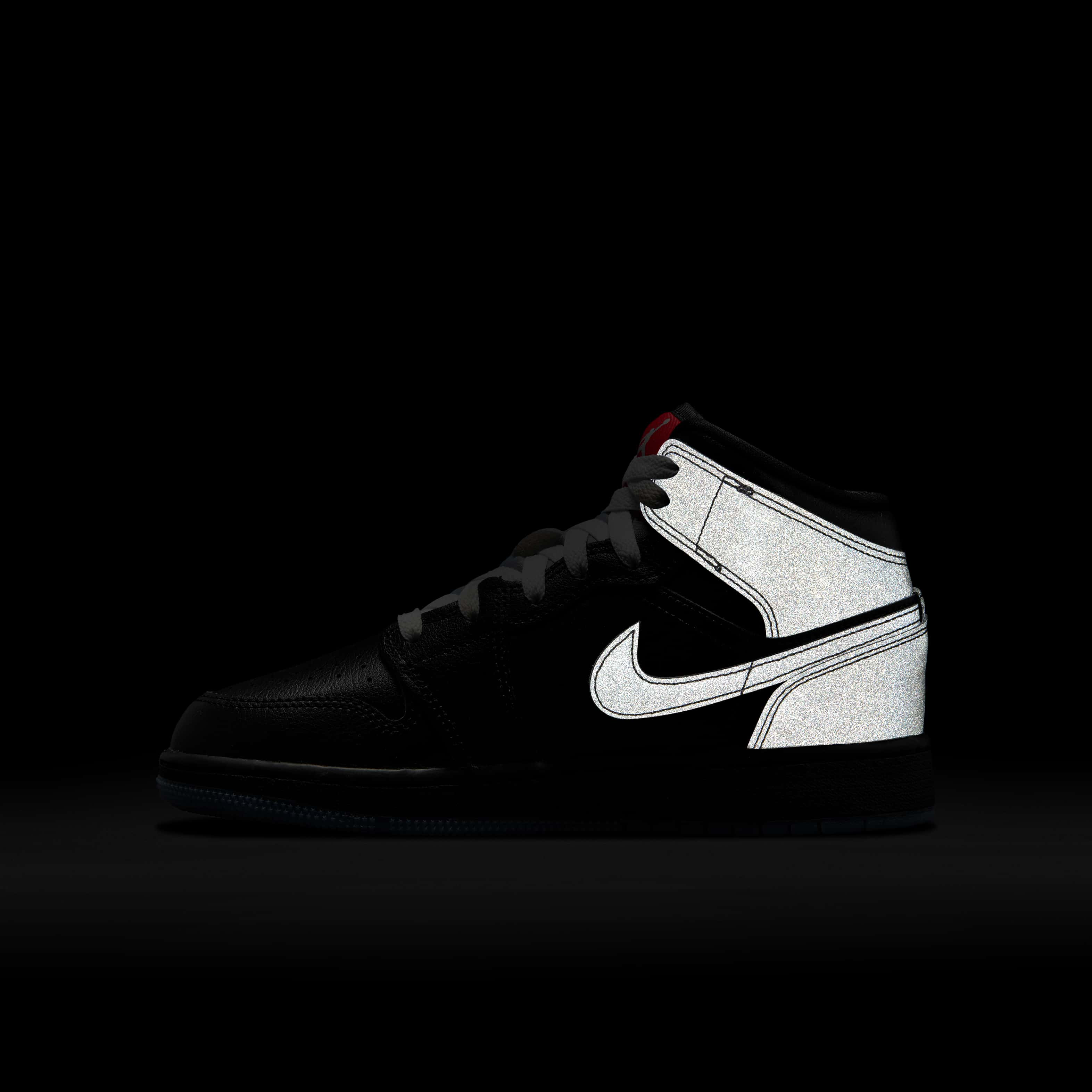 Air Jordan 1 Mid image number 10