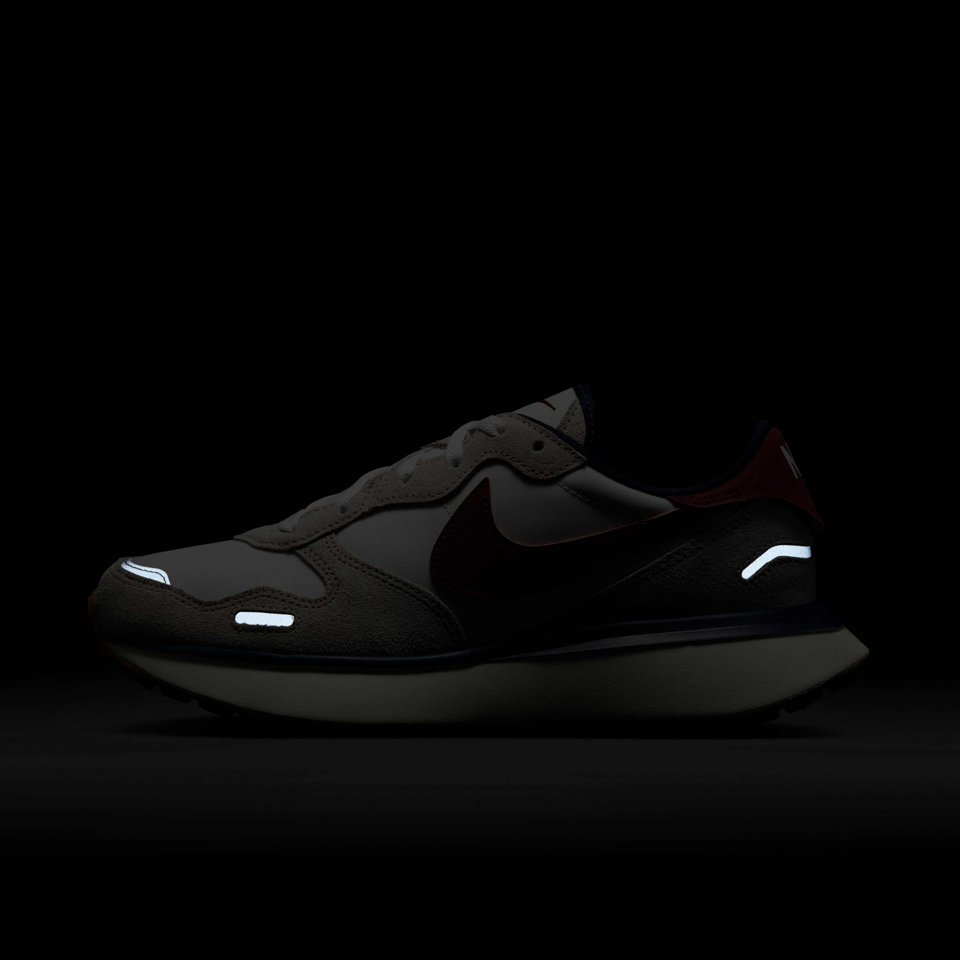 Nike Phoenix Waffle image number 11