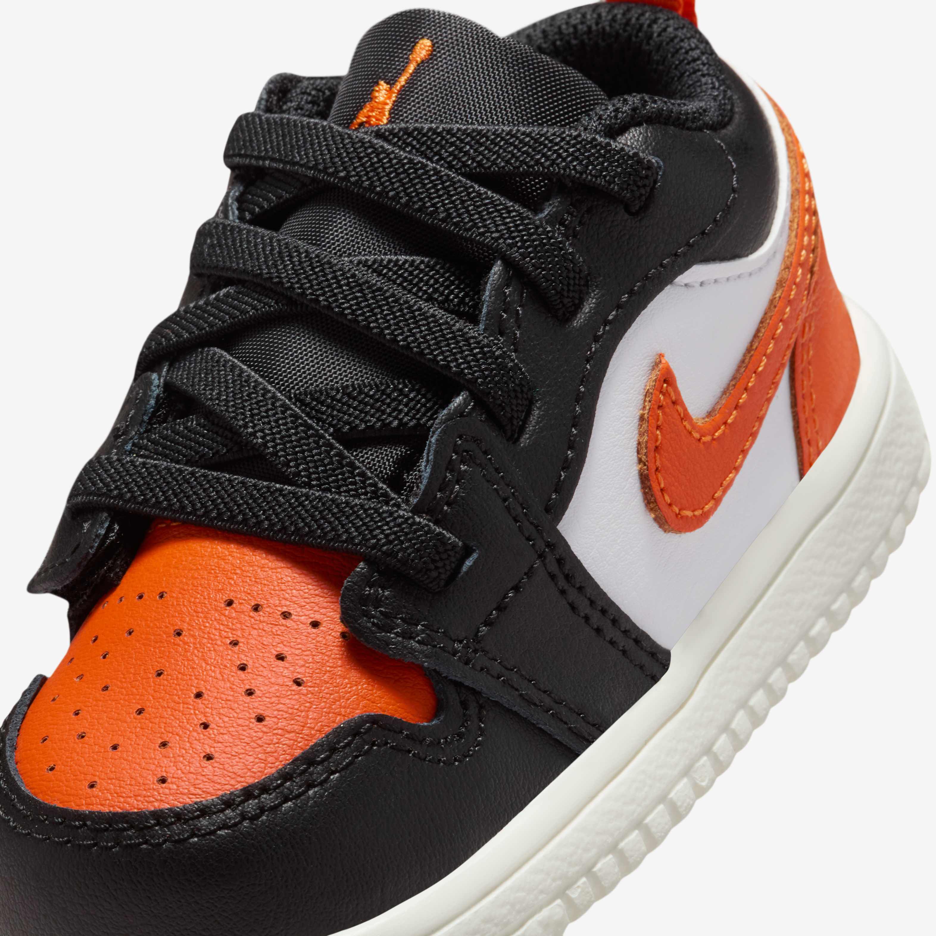 جوردن 1 لو الت image number 6