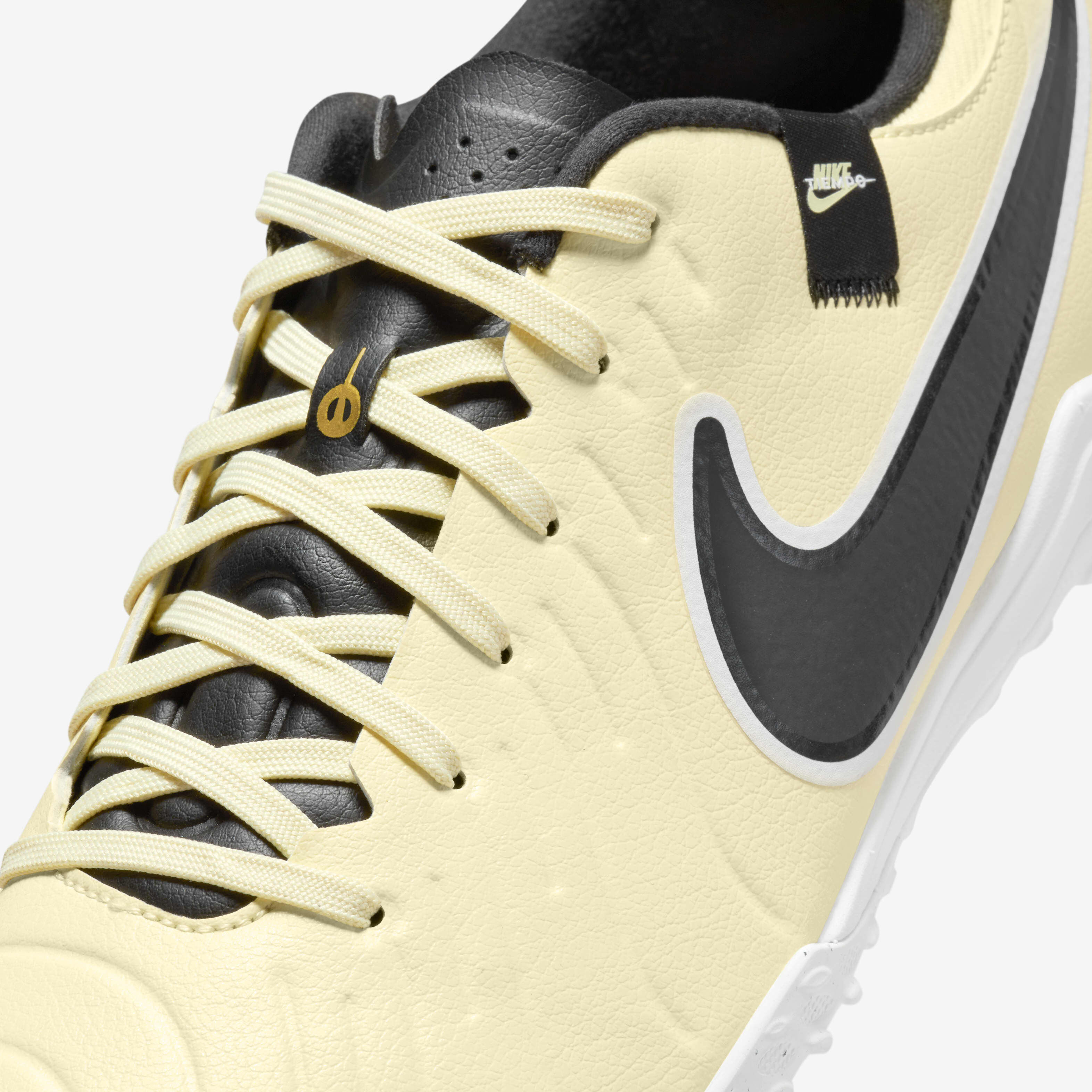 Nike tiempo x turf 2025