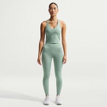 Nike Universa