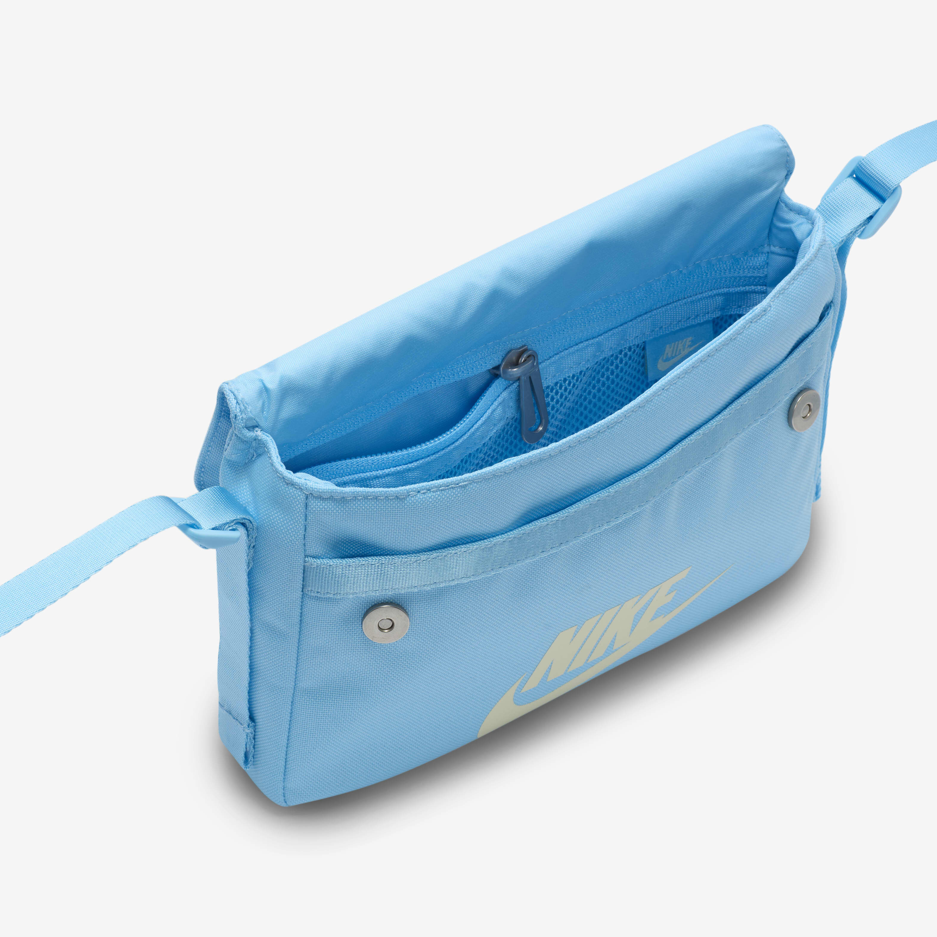 Buy Nike Sportswear Women s Futura 365 Cross body Bag 3L Nike Kuwait Official