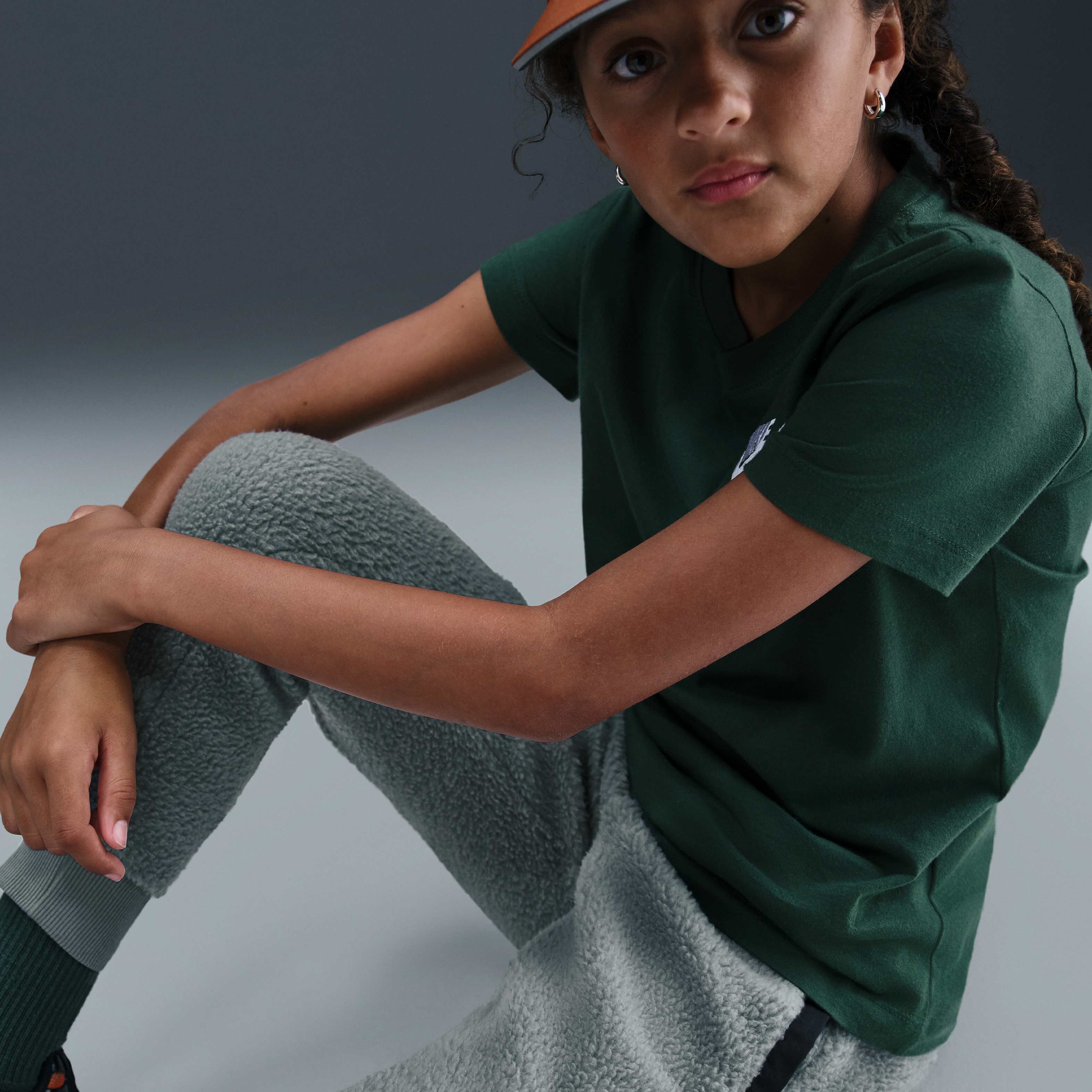 نايكي سبورتسوير كلوب فليس image number 4