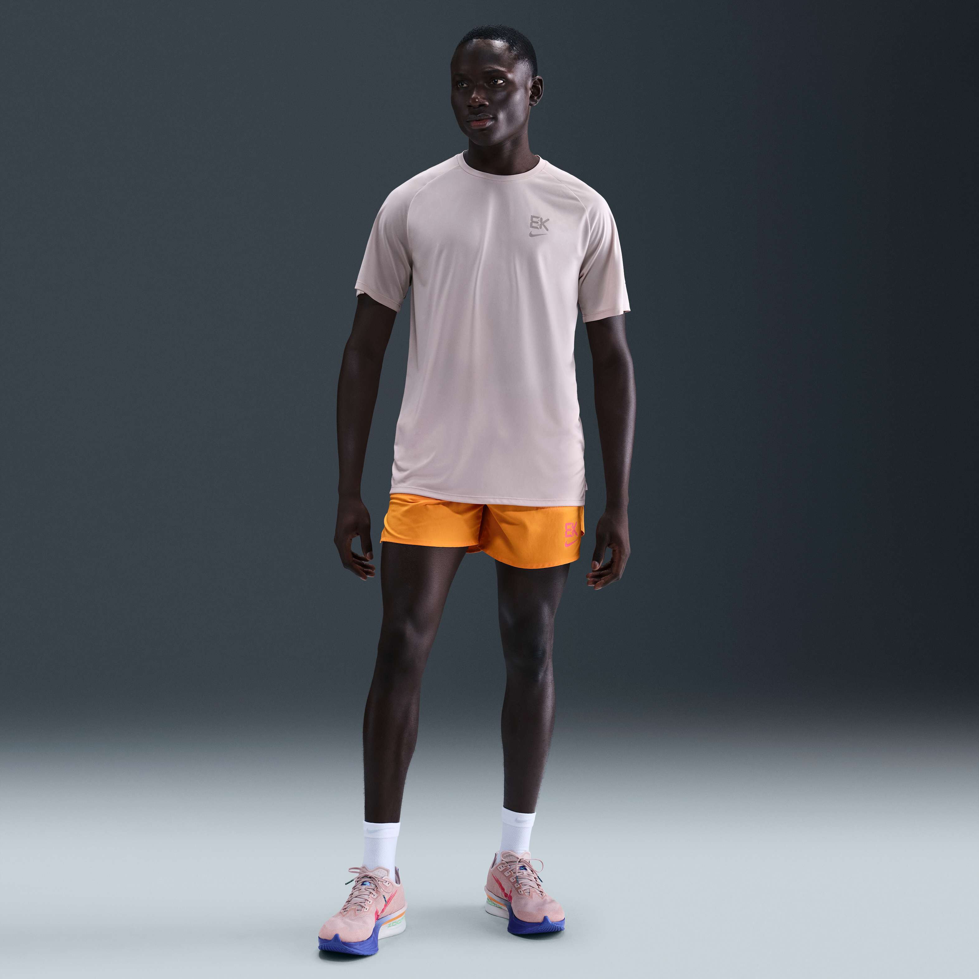 نايكي سترايد 'إليود كيبشوجي' image number 3