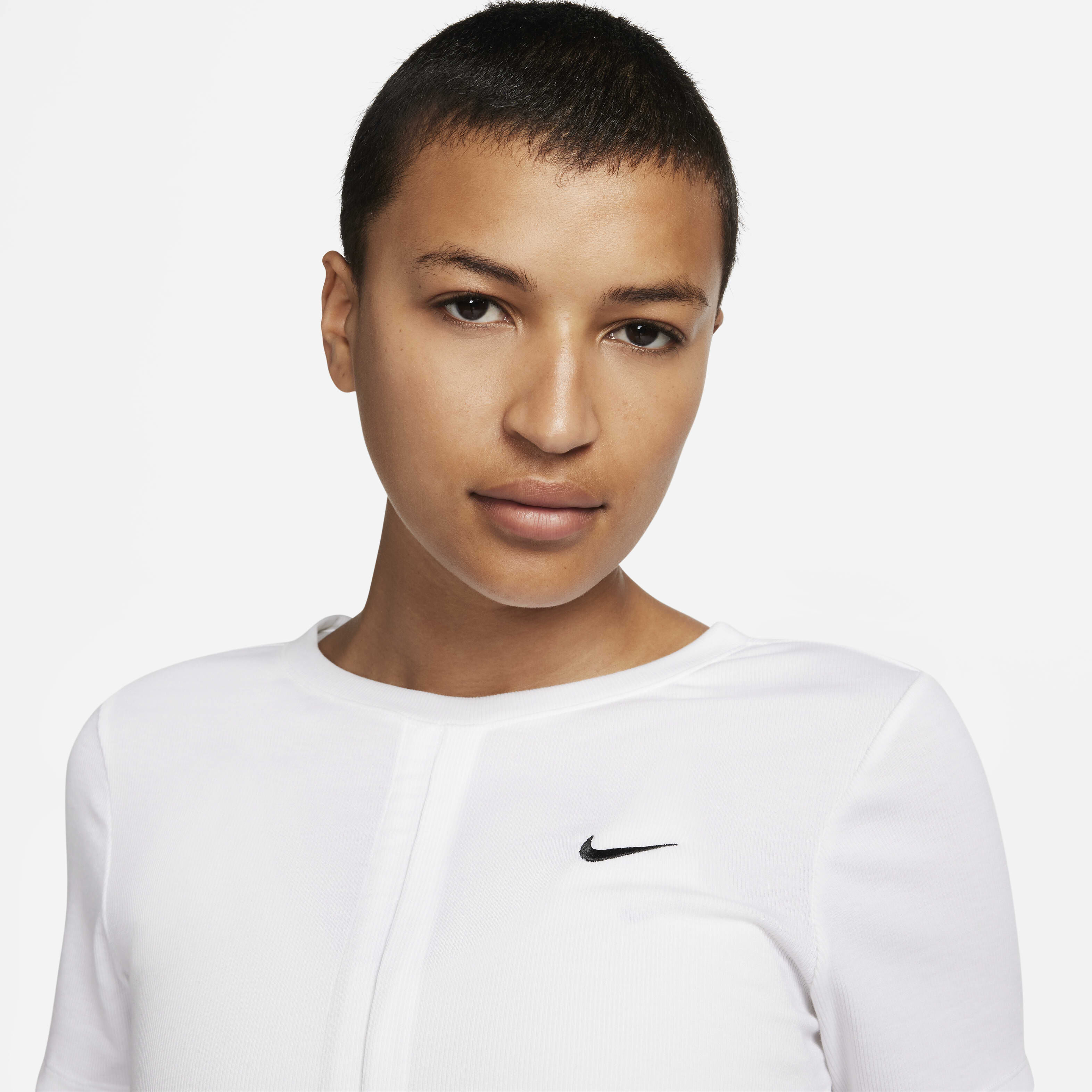 Nike Sportswear Essentials image number 2