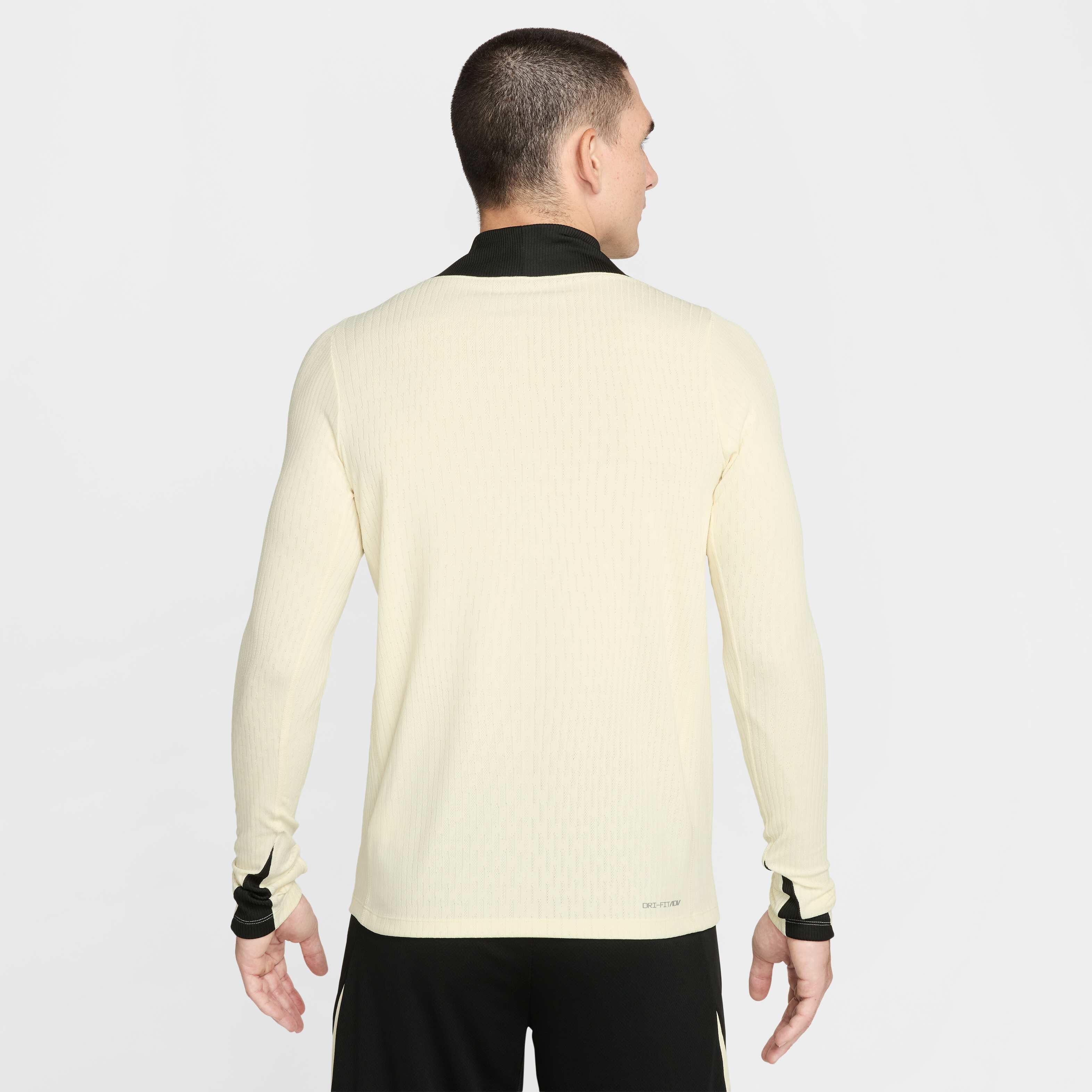 ليفربول سترايك ايليت اس اي image number 1