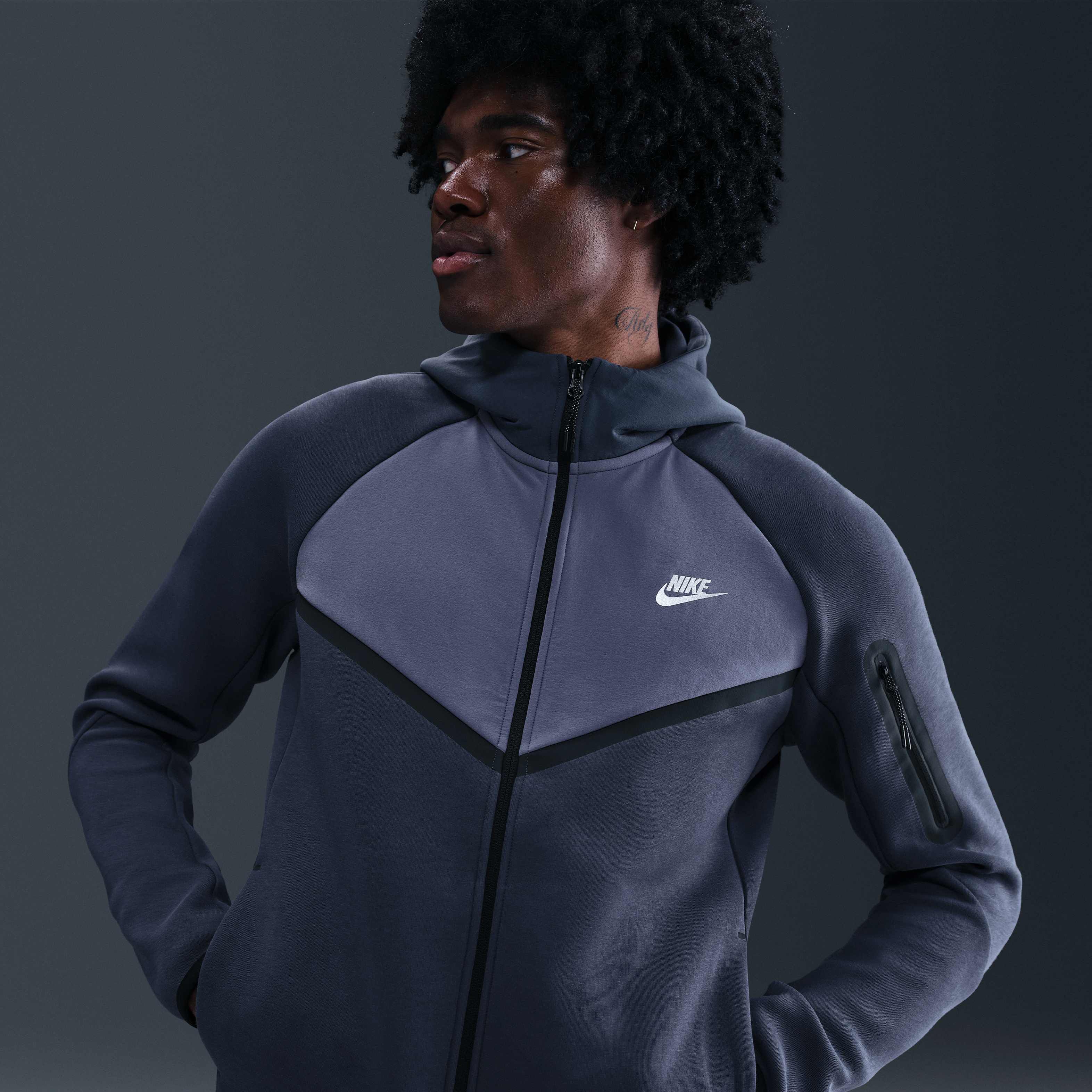 Nike Tech image number 0