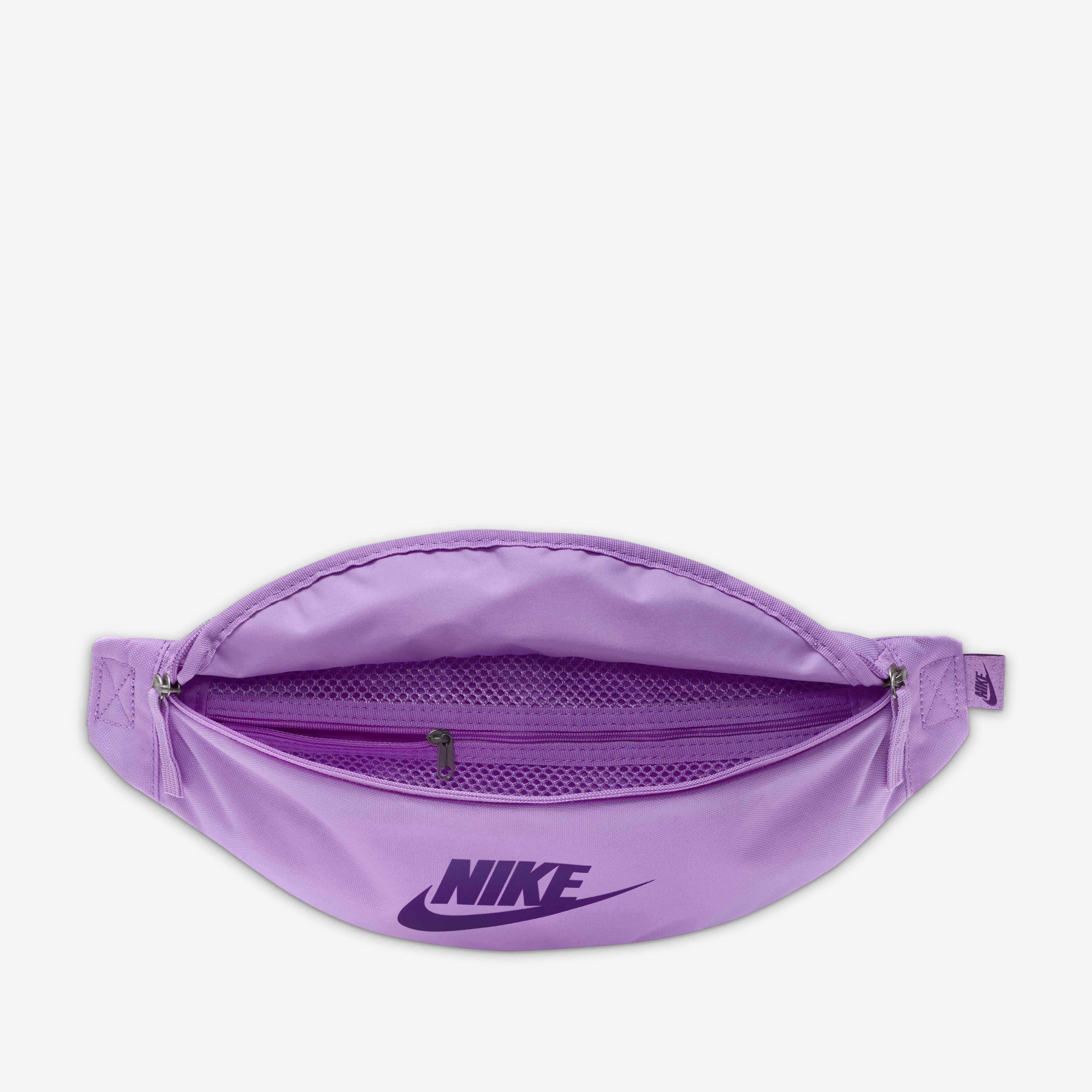 Nike Heritage image number 4