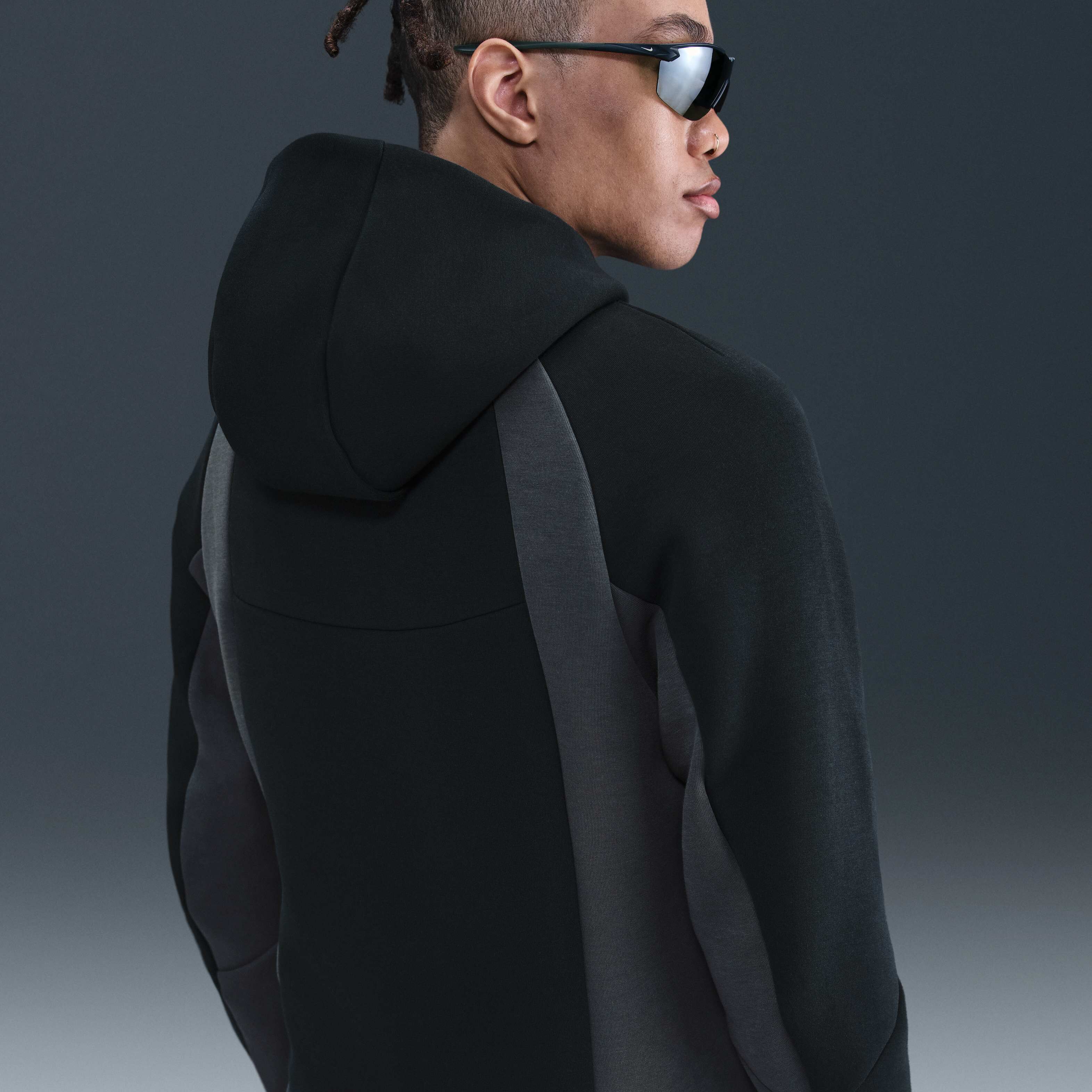 نايكي تك image number 1