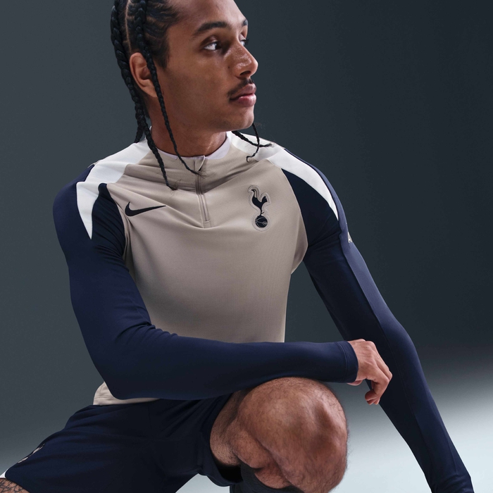 توتنهام هوتسبير سترايك image number 2 توتنهام هوتسبير سترايك image number 2