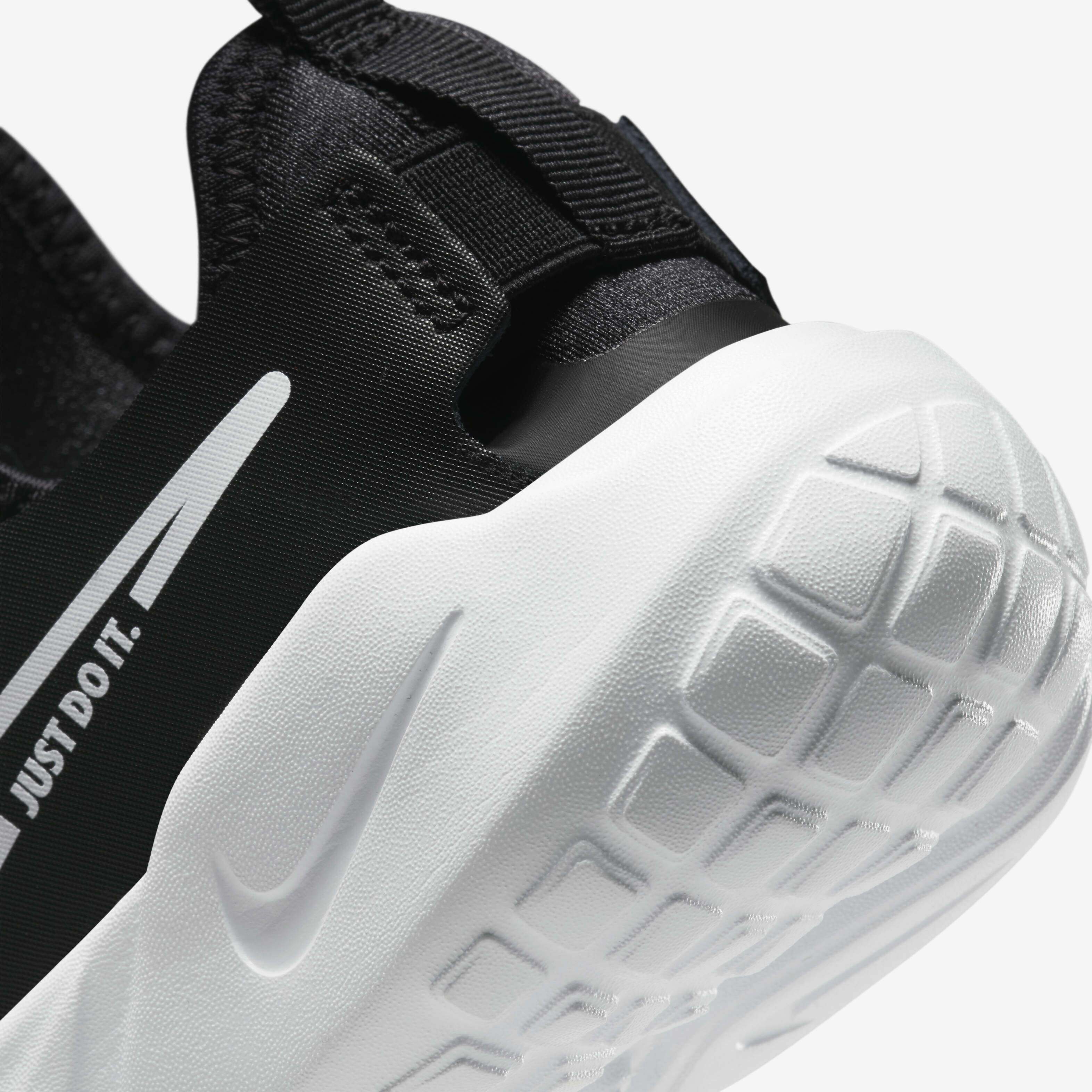 Nike tessen kids best sale