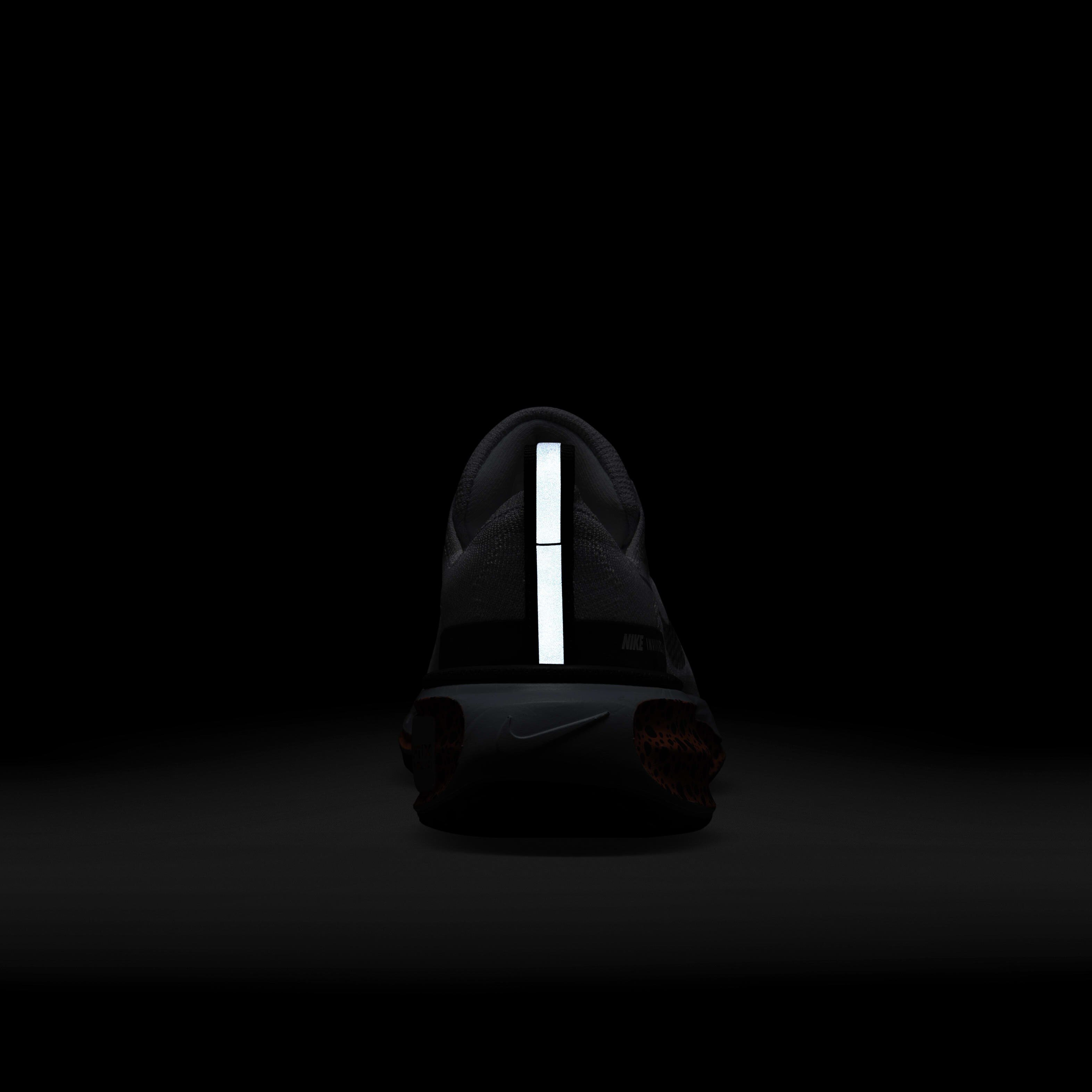 نايكي انفنسيبل 3 الكتريك image number 9