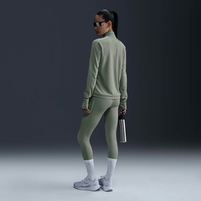 Nike Swoosh image number 4 Nike Swoosh image number 4