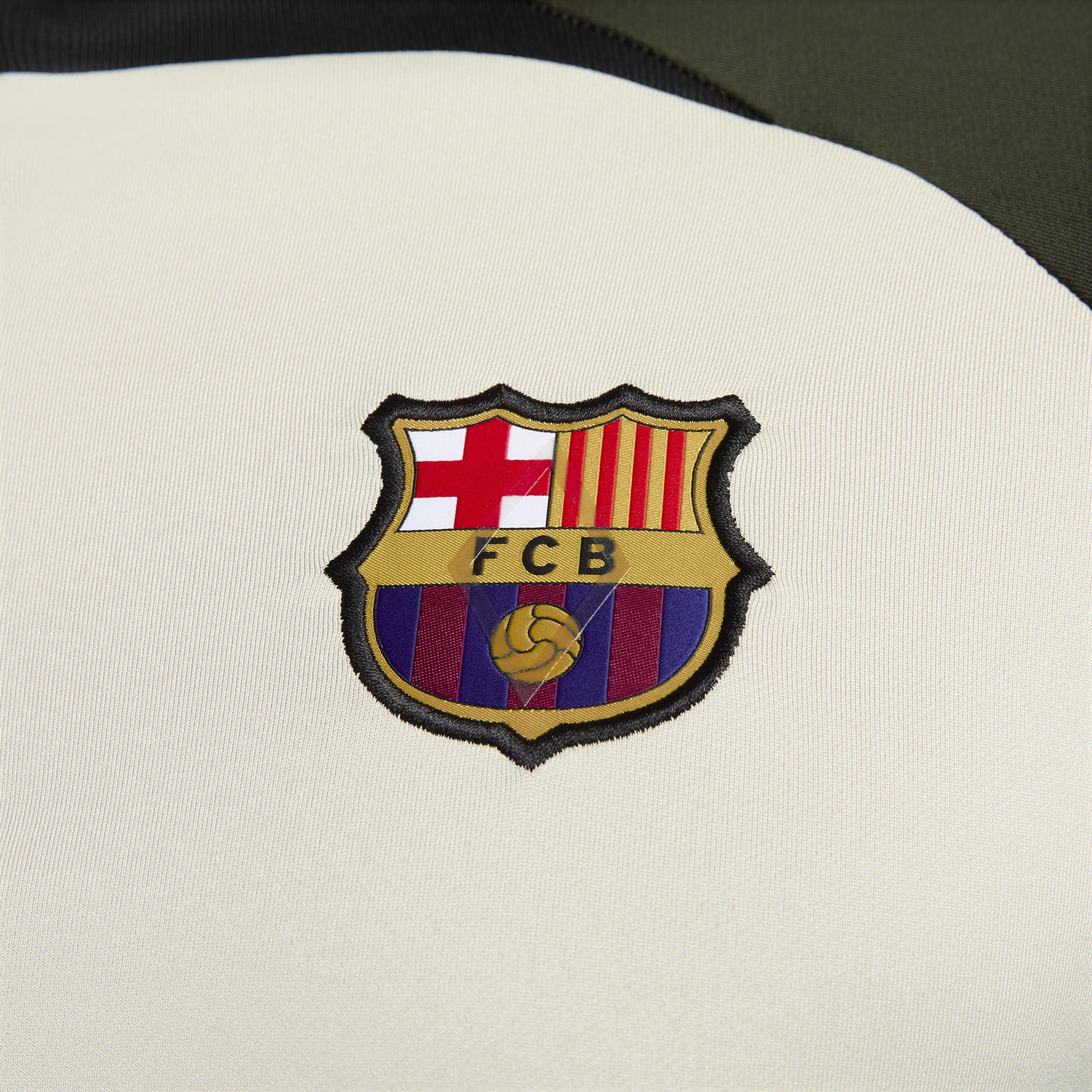 F.C. برشلونة سترايك image number 3