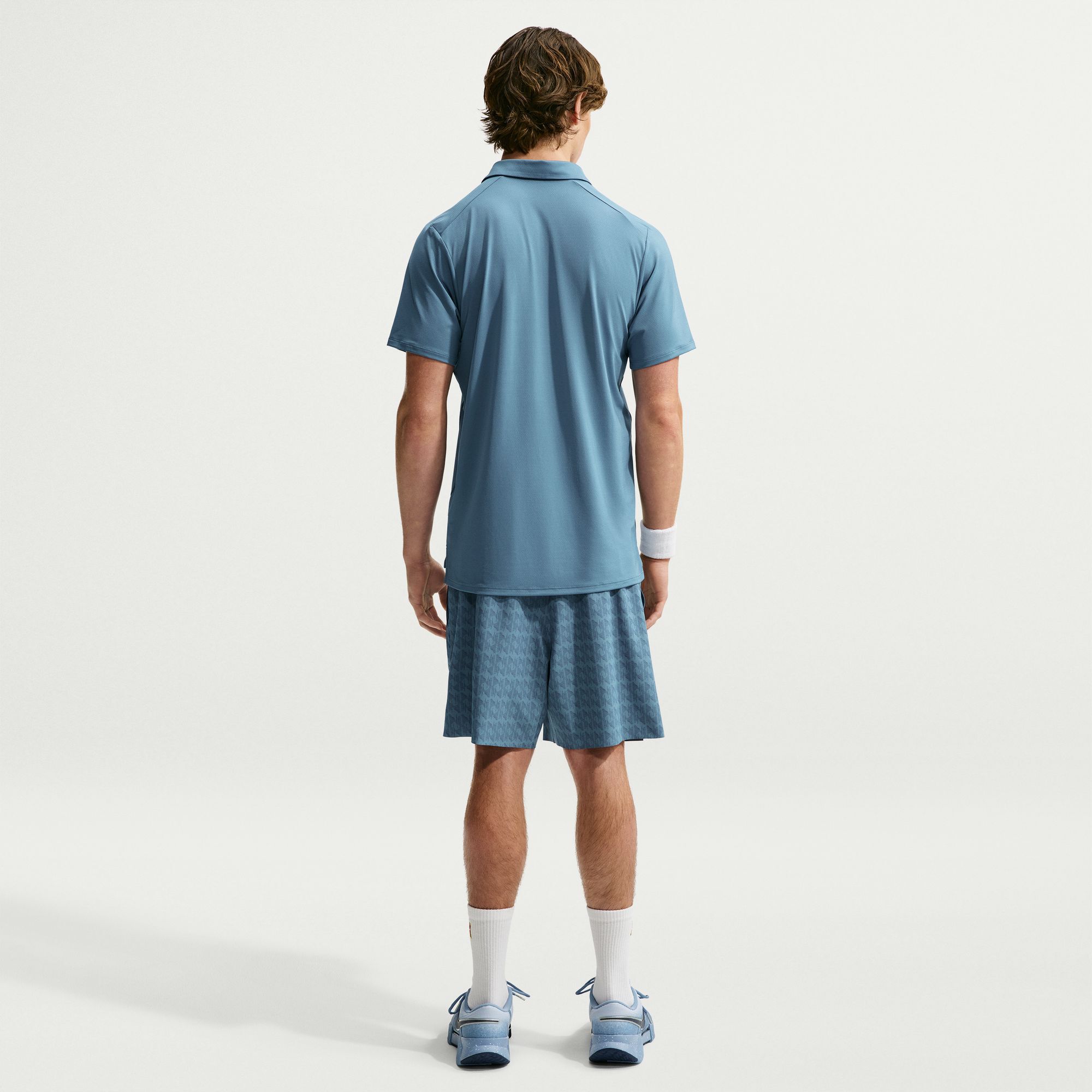NikeCourt Advantage image number 1