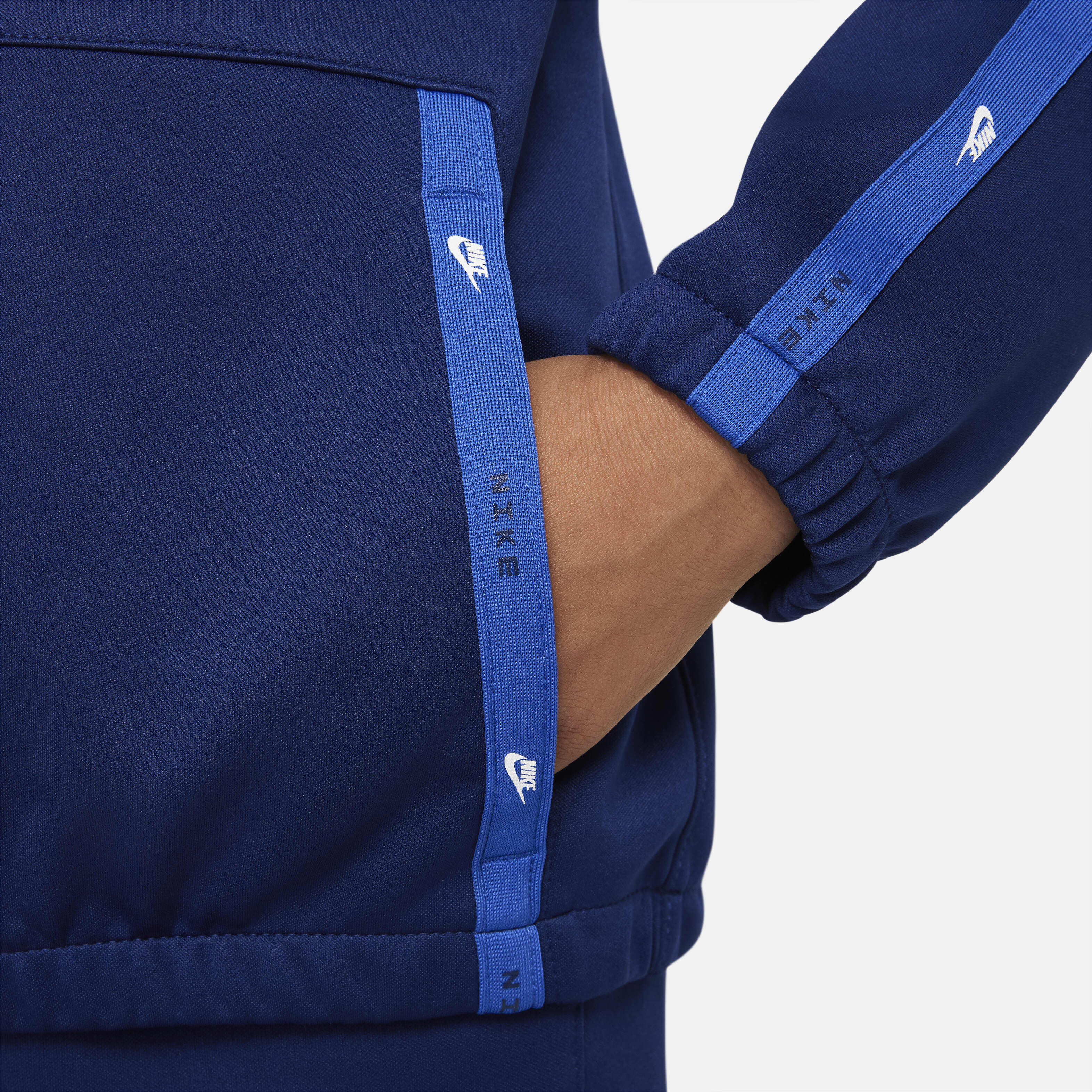 نايكي سبورتسوير image number 5