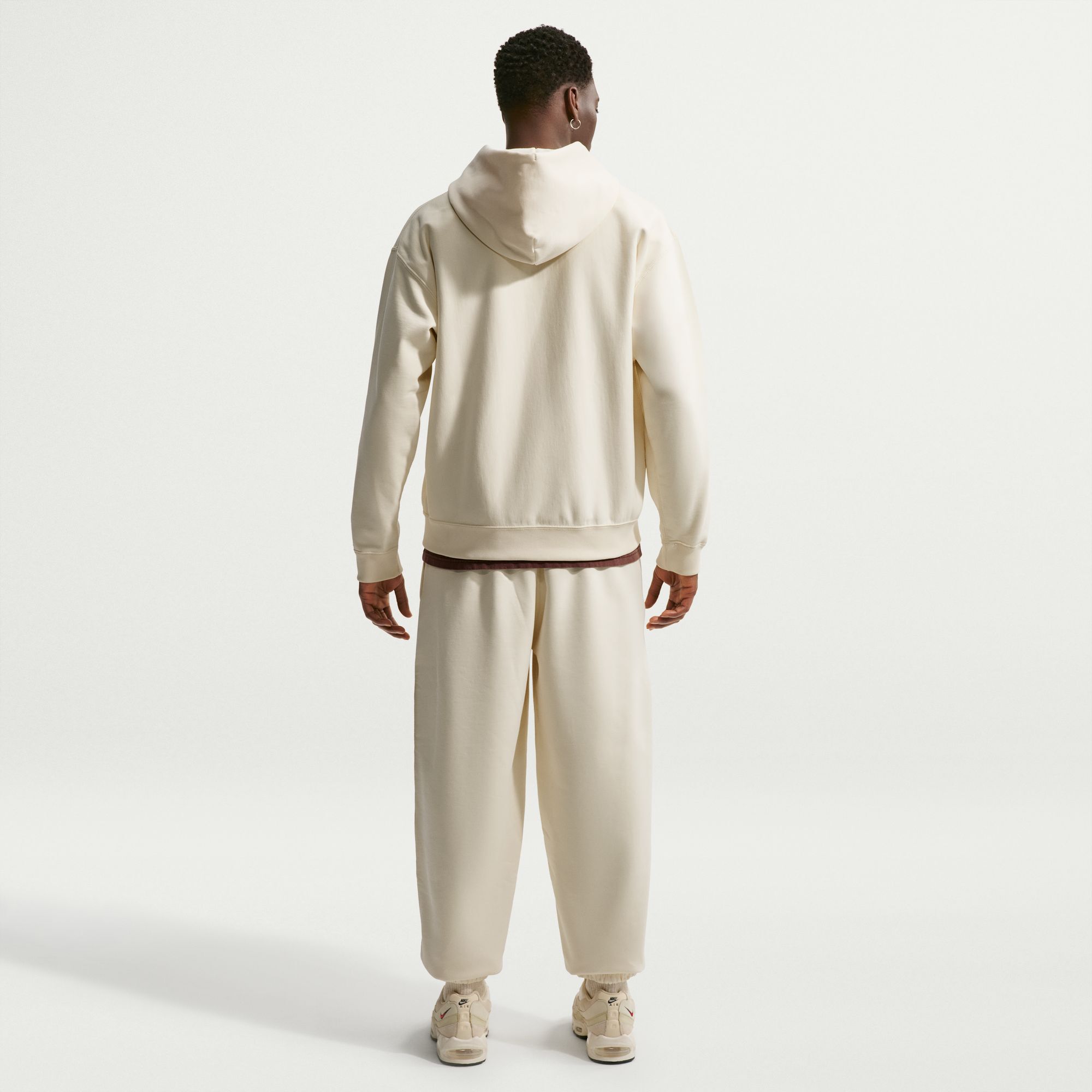 نايكي سولو سووش image number 1