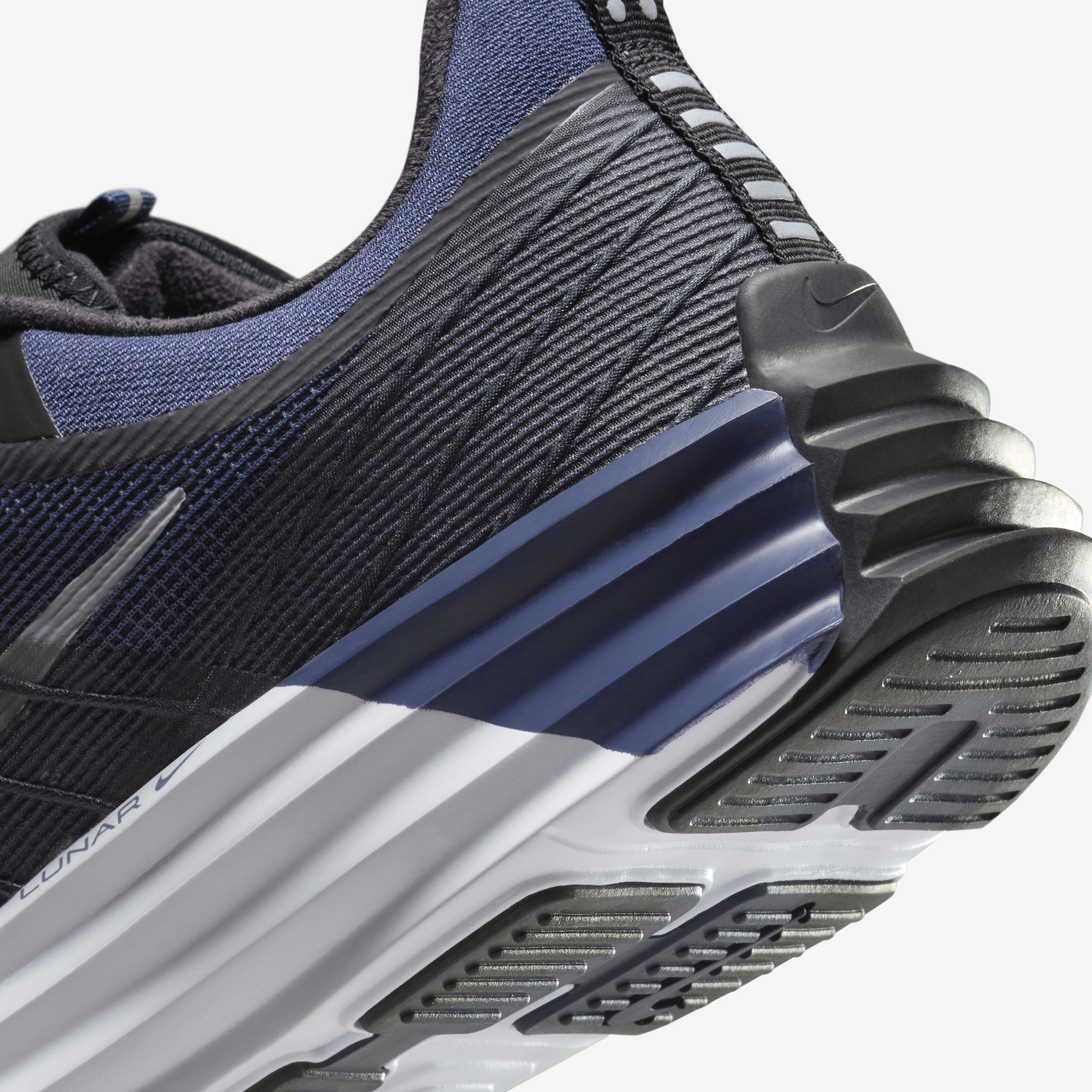 Buy Nike Lunar Roam Men s Shoes Nike Kuwait Official