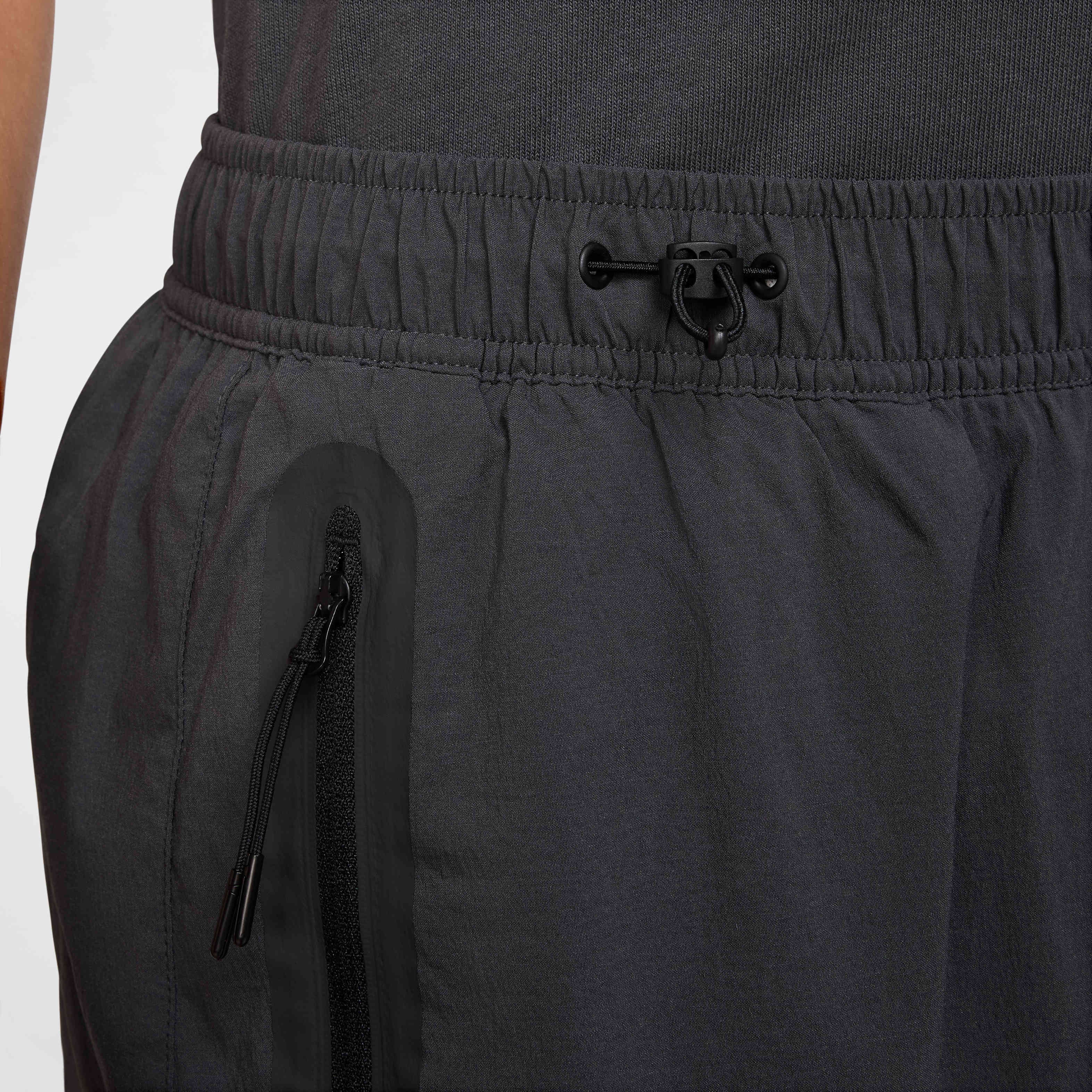 نايكي تك image number 2