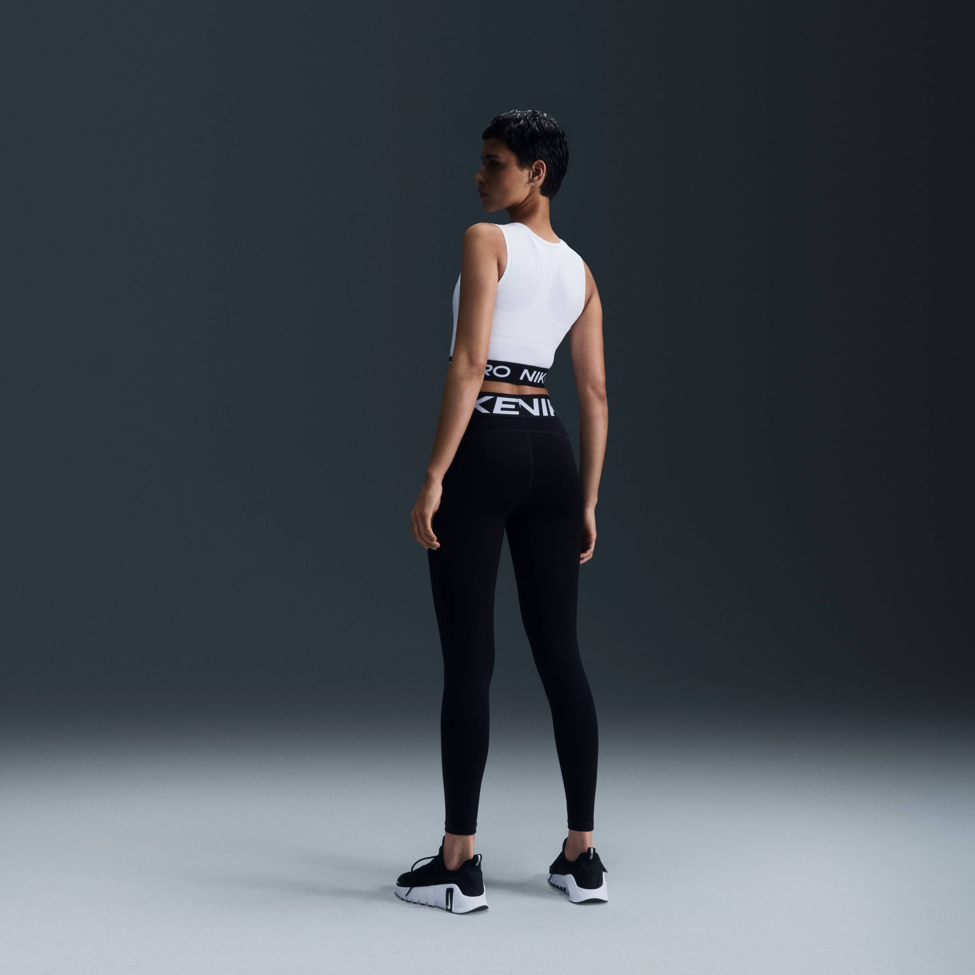 Nike Pro image number 4