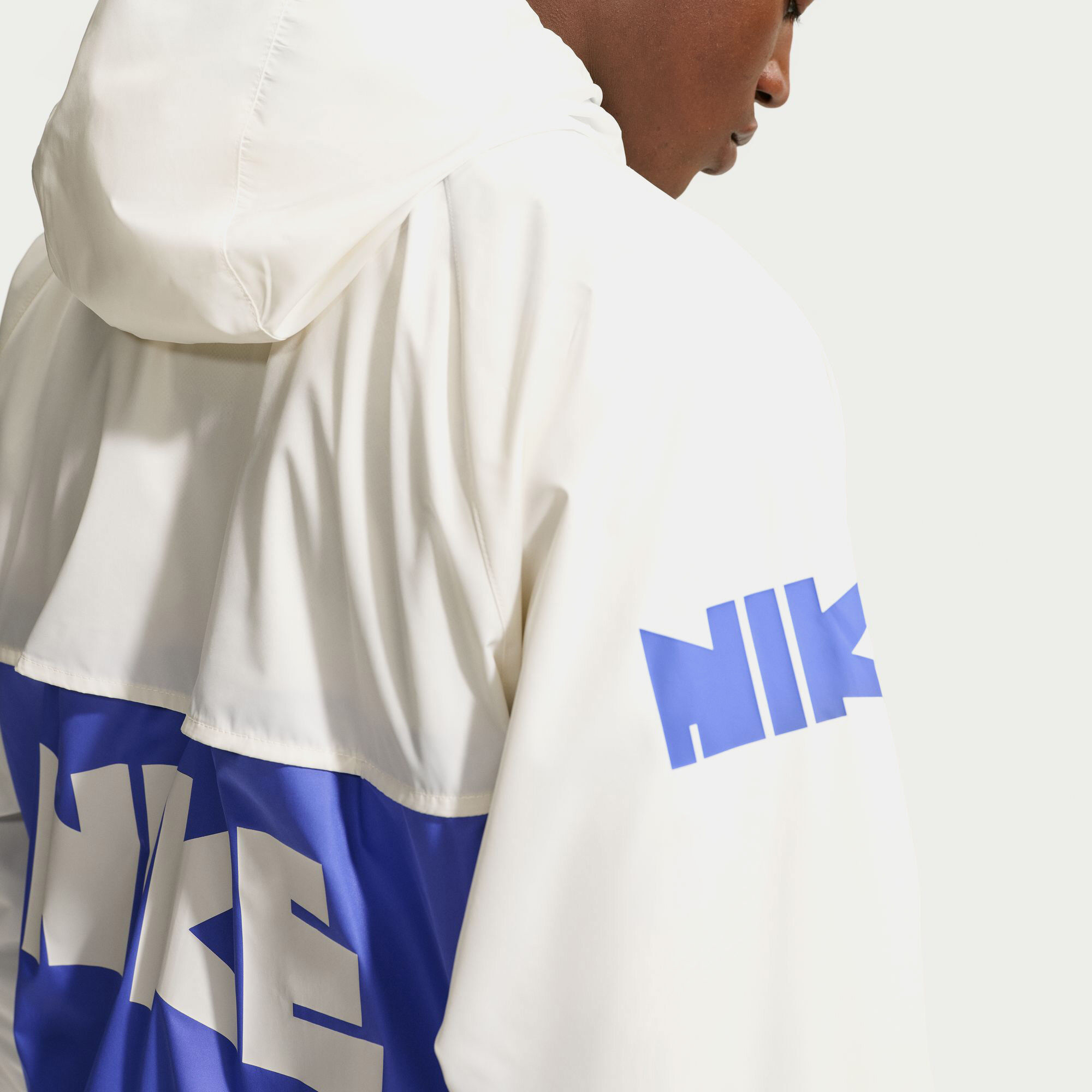 Nike Windrunner image number 3
