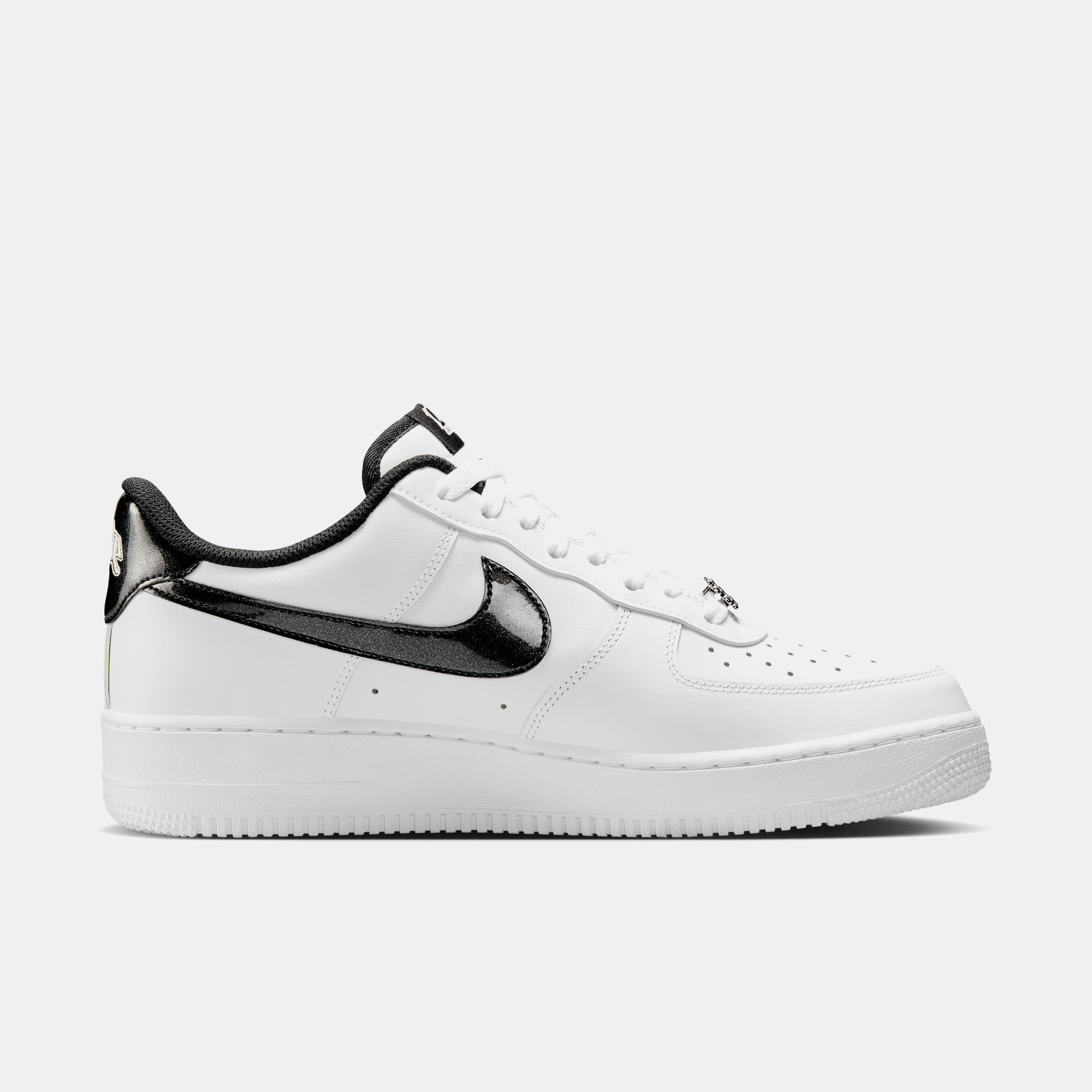 Nike Air Force 1 '07 LV8 image number 5