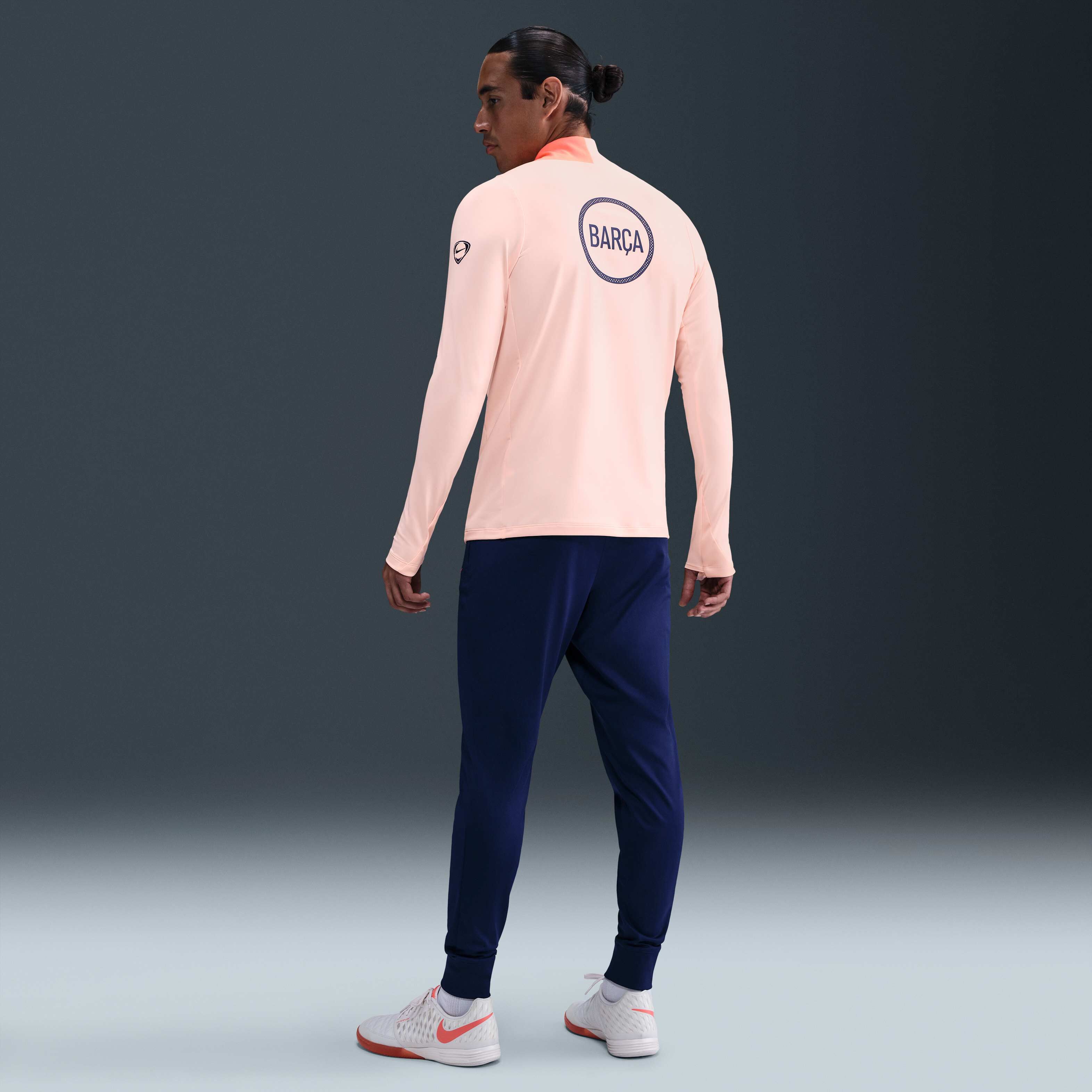 برشلونة سترايك البديل image number 4