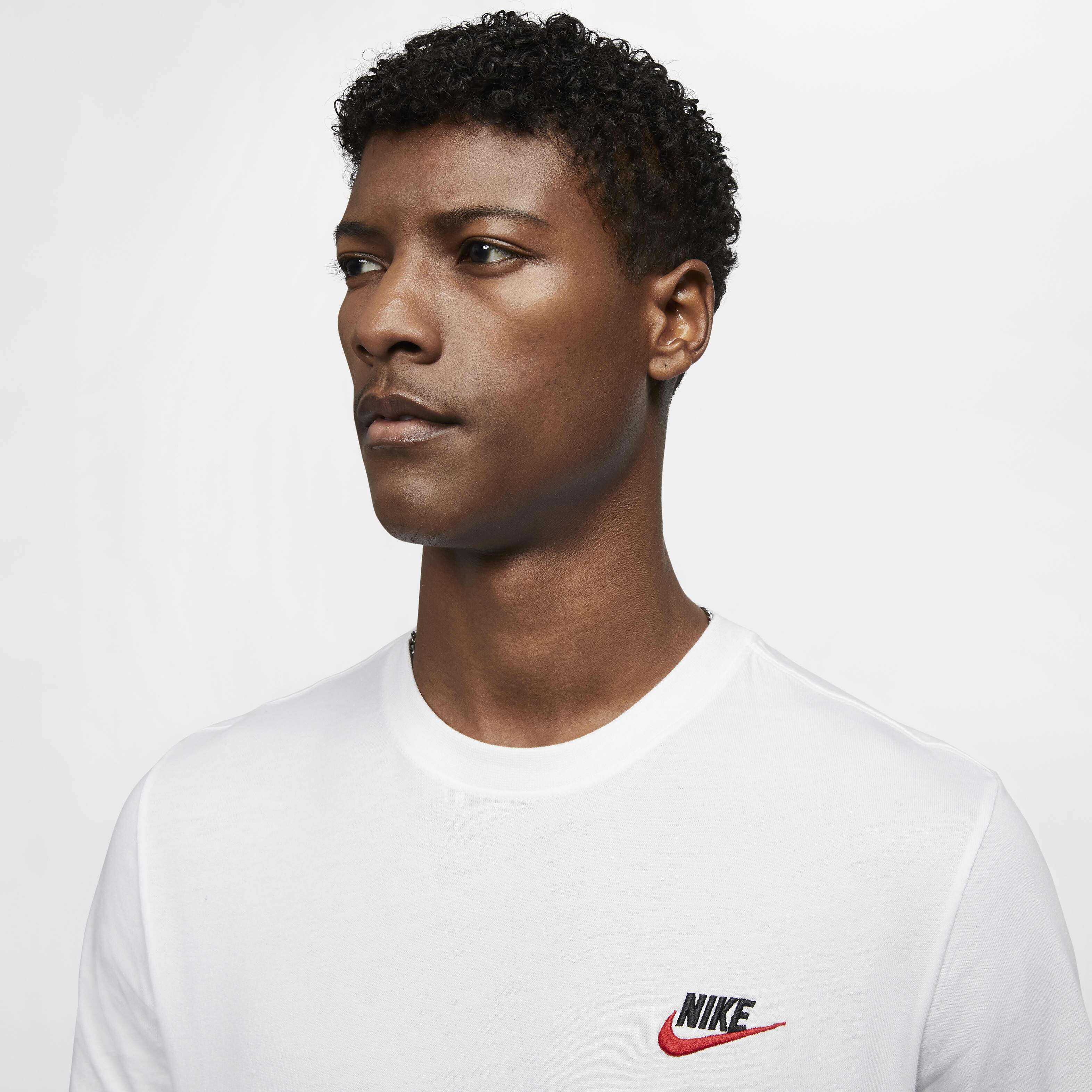Nike Sportswear Club image number 2