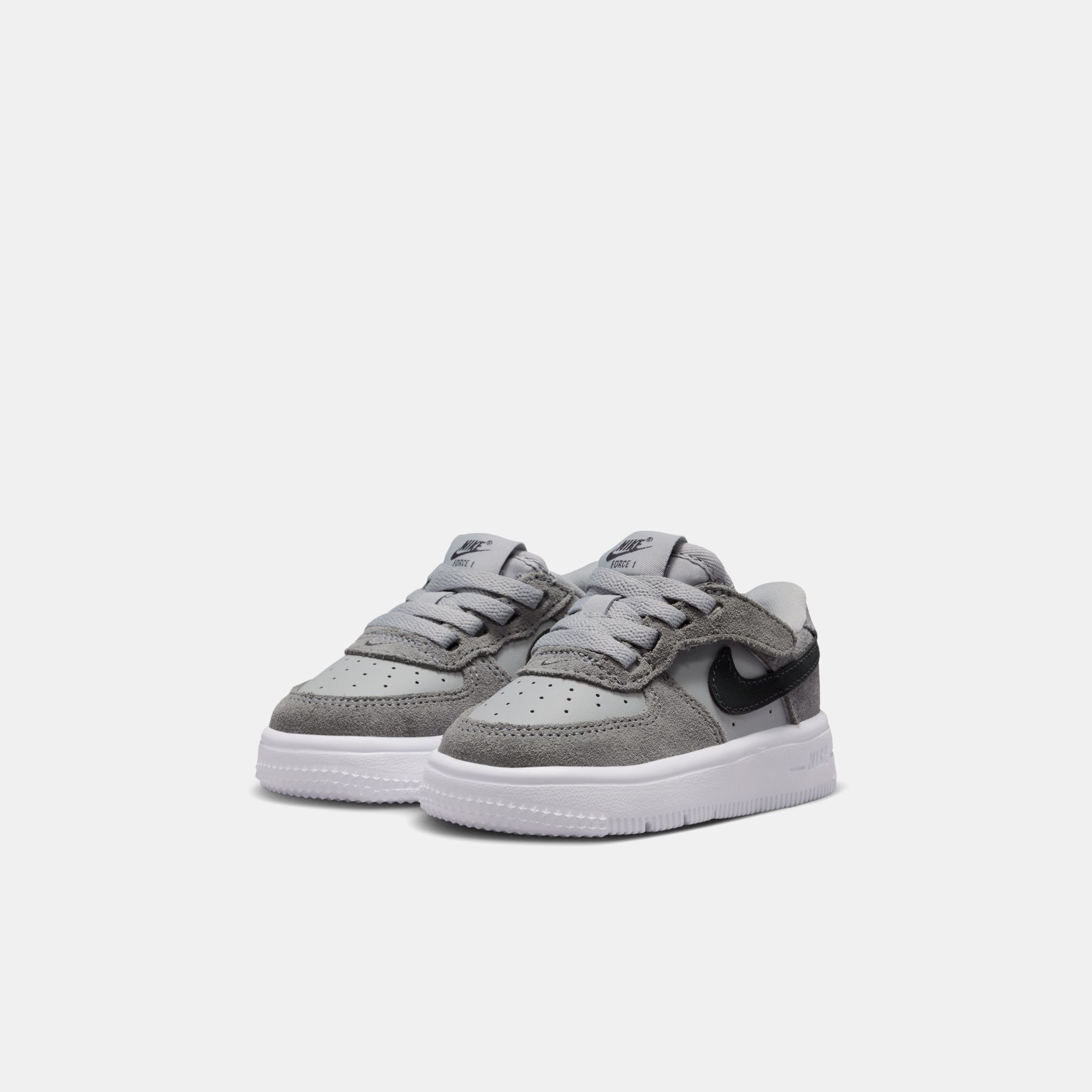 Nike Force 1 Low EasyOn BT Essential+ image number 2