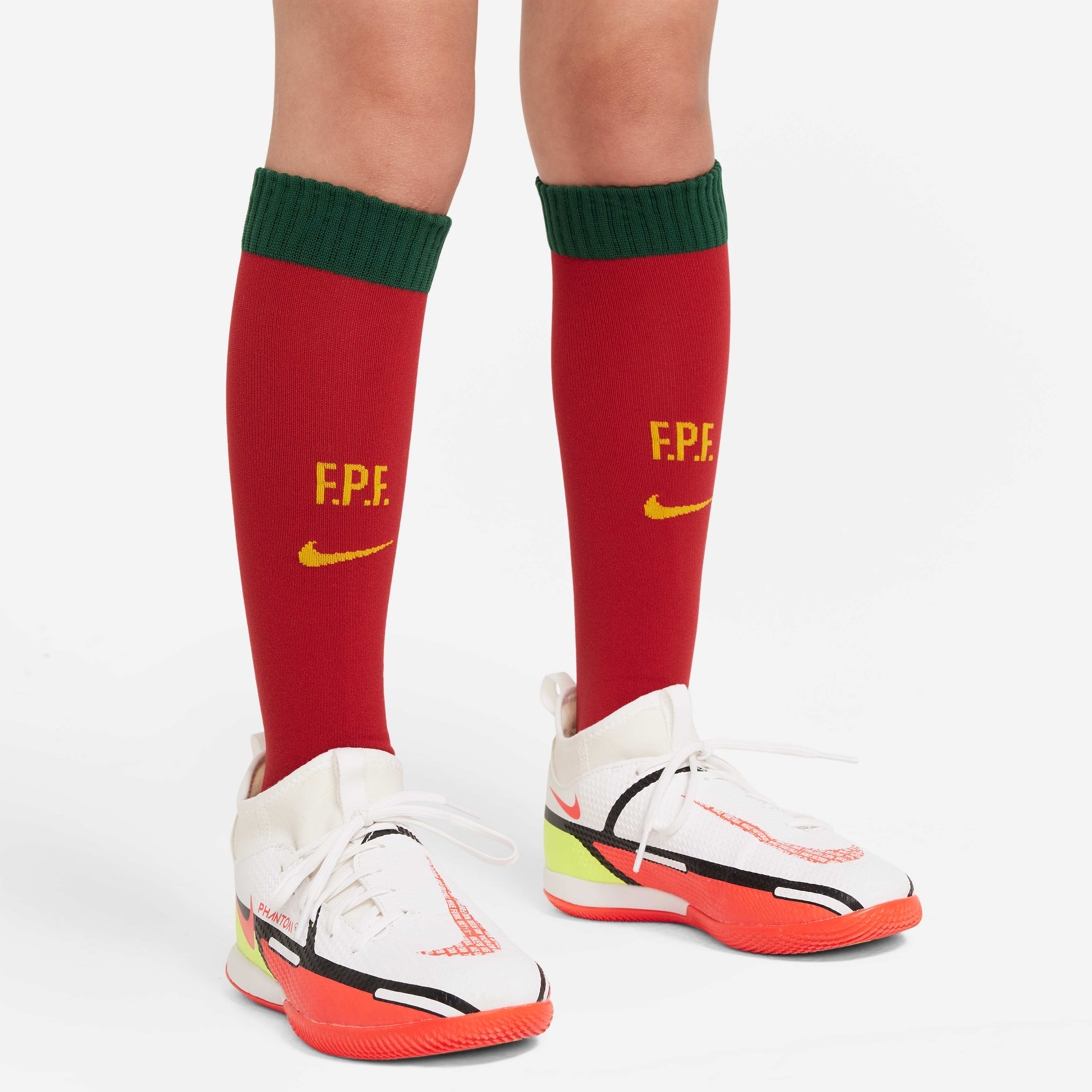 Paris Saint-Germain Strike Away image number 6