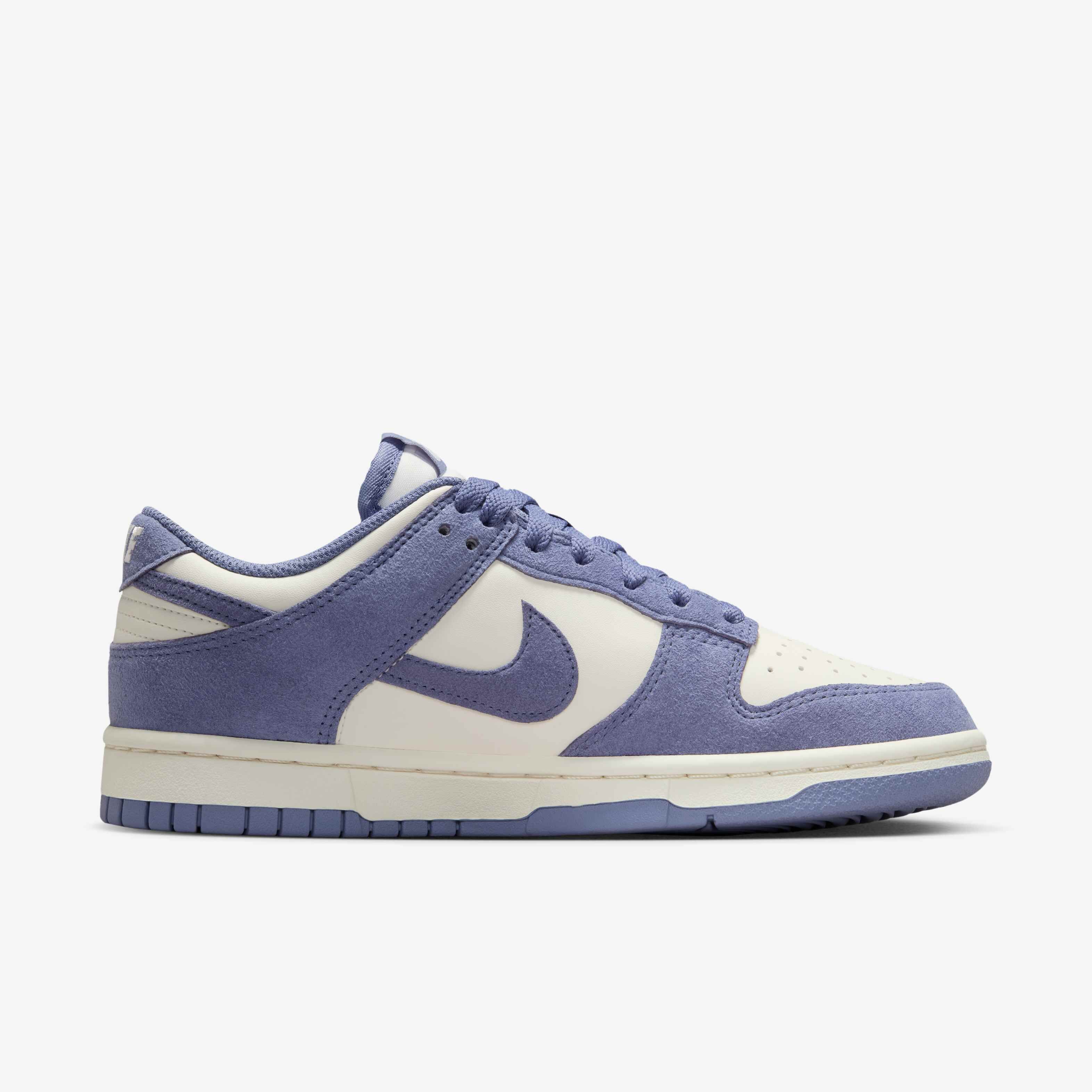 Nike Dunk Low image number 2