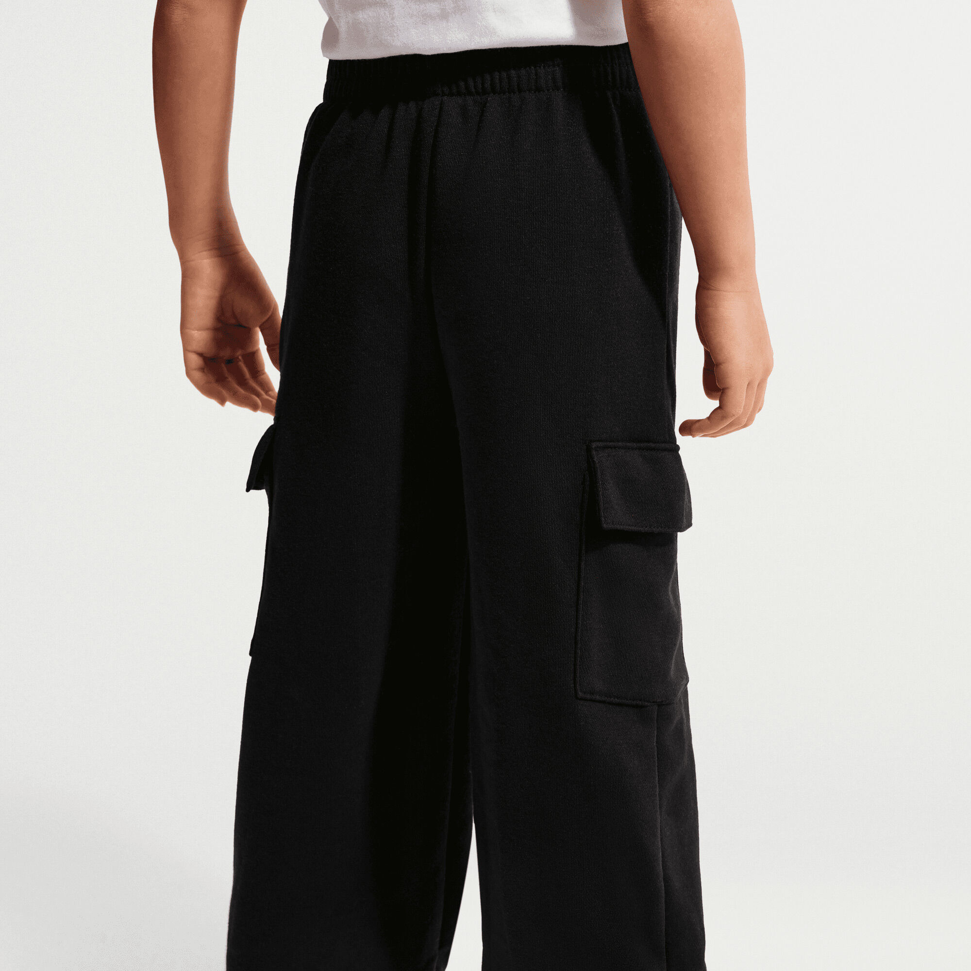 Nike Essentials image number 3