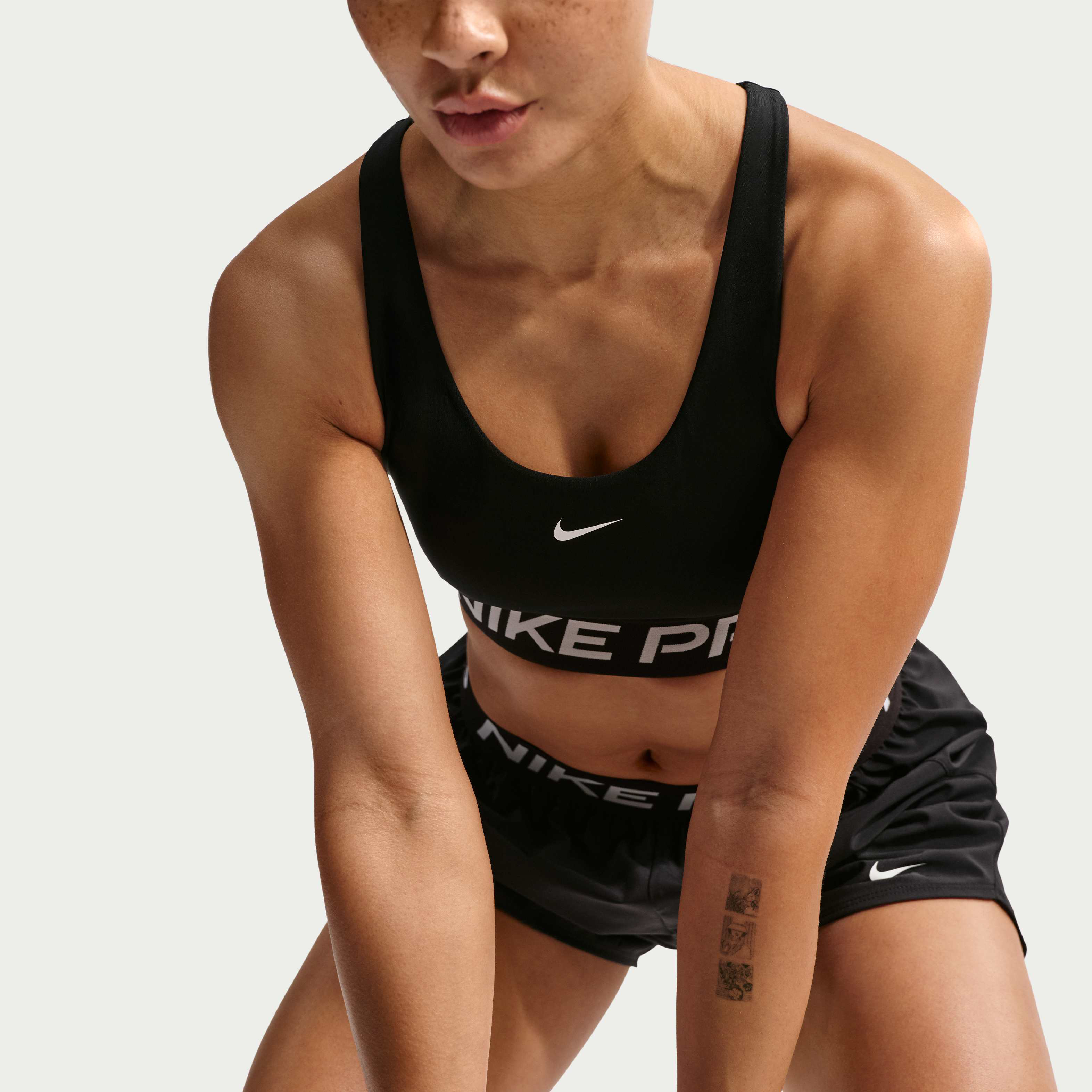 Nike Pro 365 image number 2