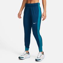 Nike Therma-FIT Essential