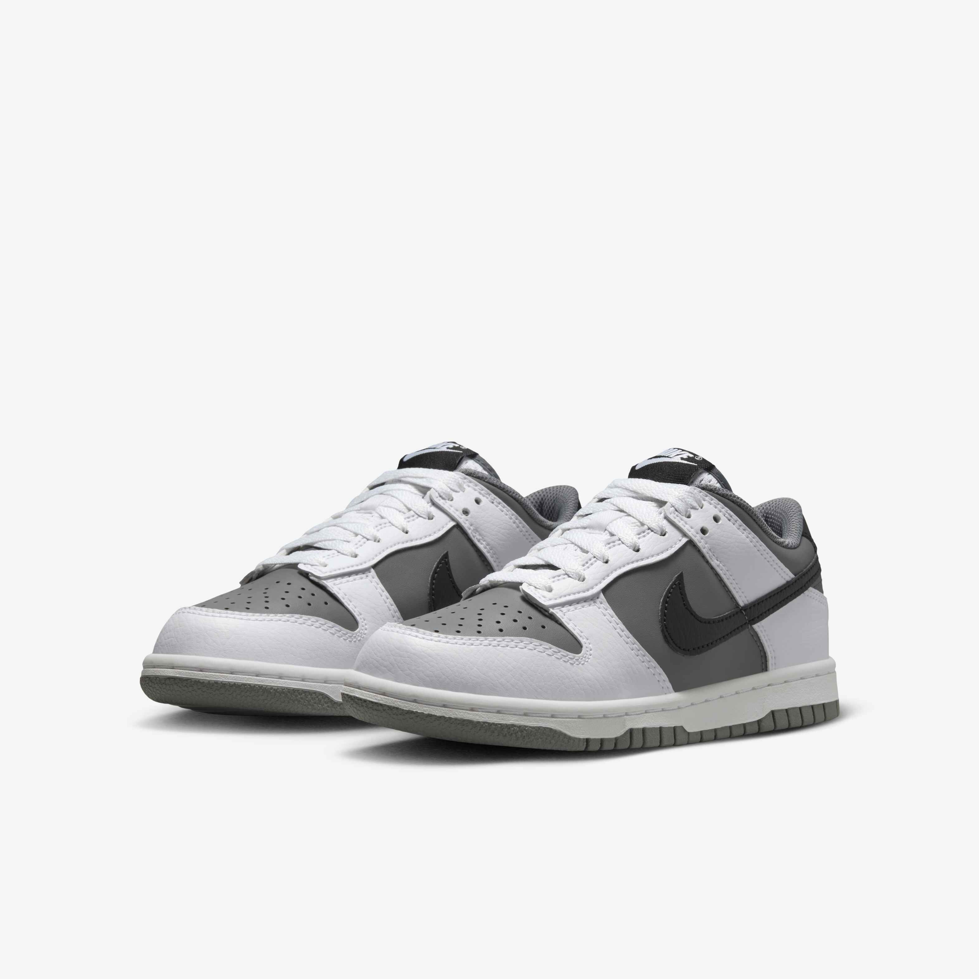 Nike Dunk Low image number 4