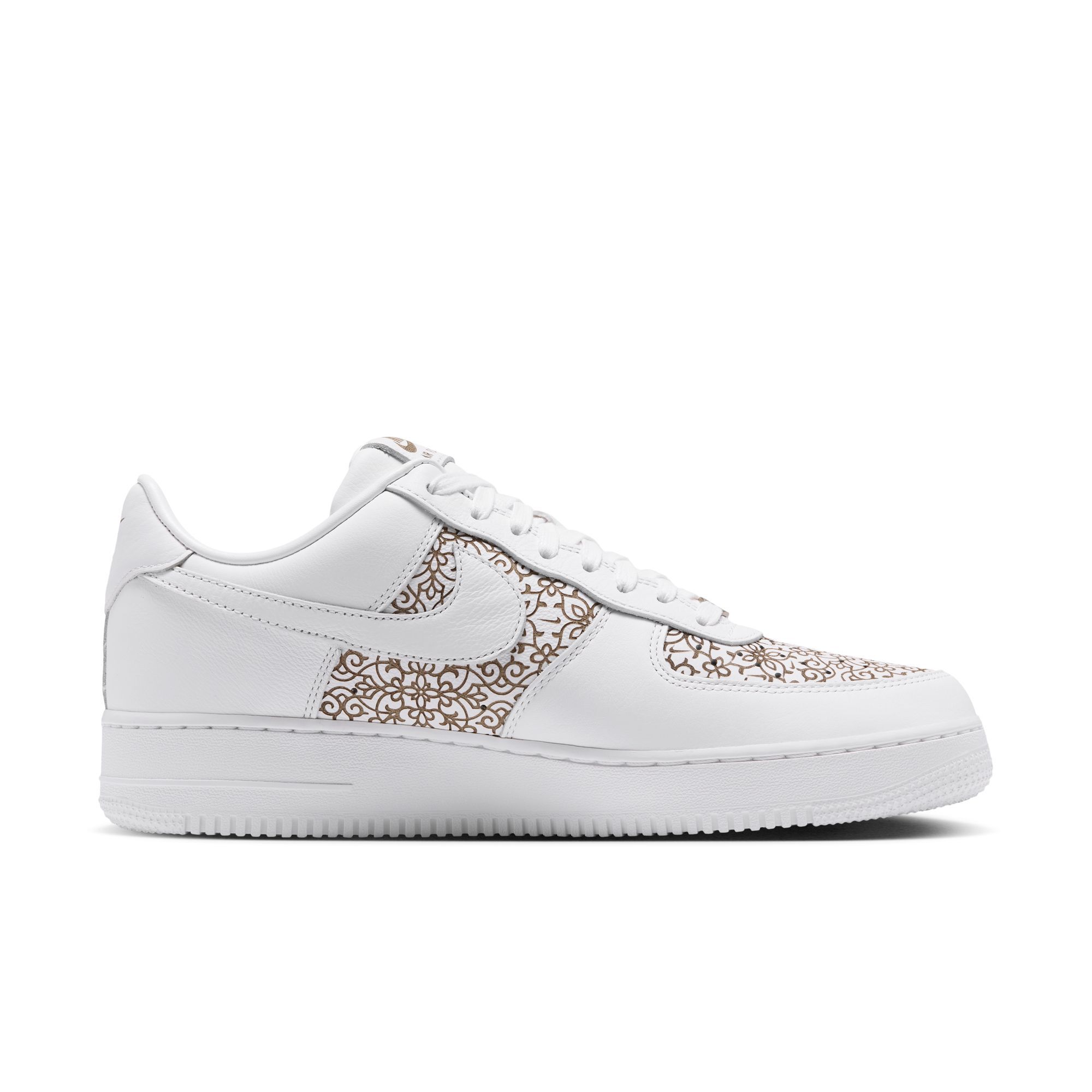 Nike Air Force 1 '07 LV8 image number 6