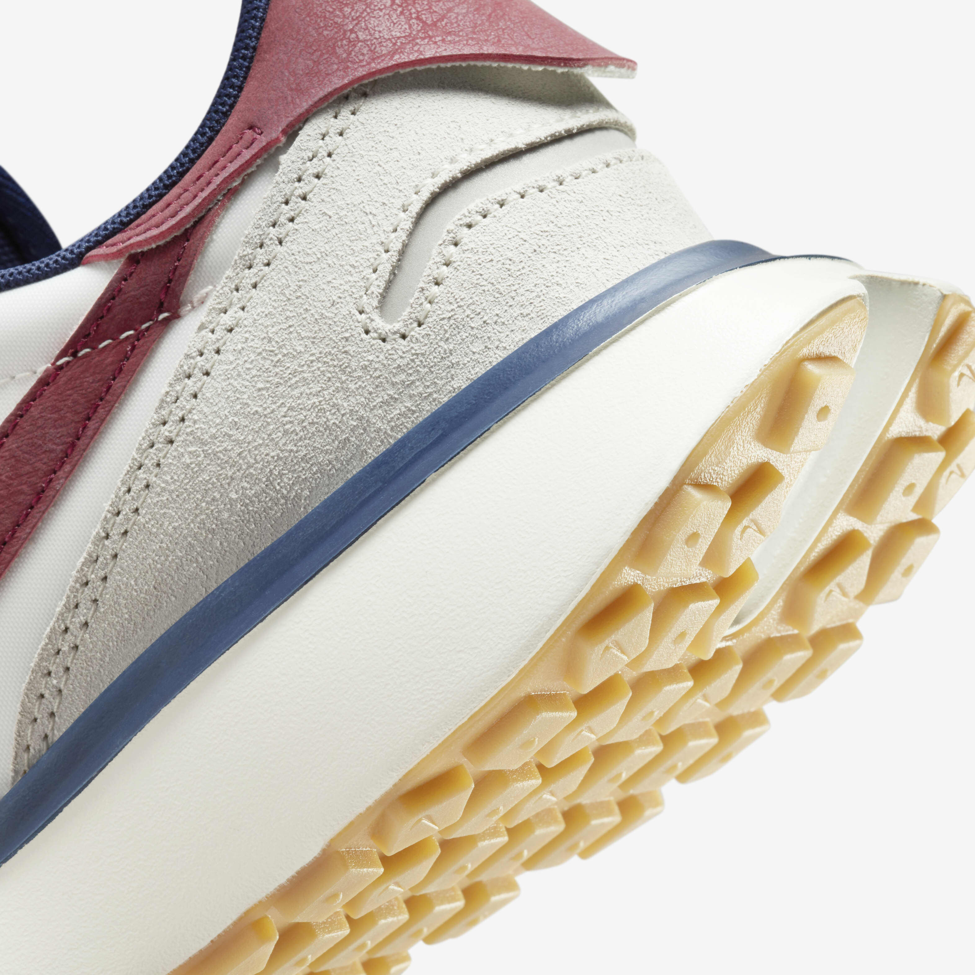 Nike Phoenix Waffle image number 8