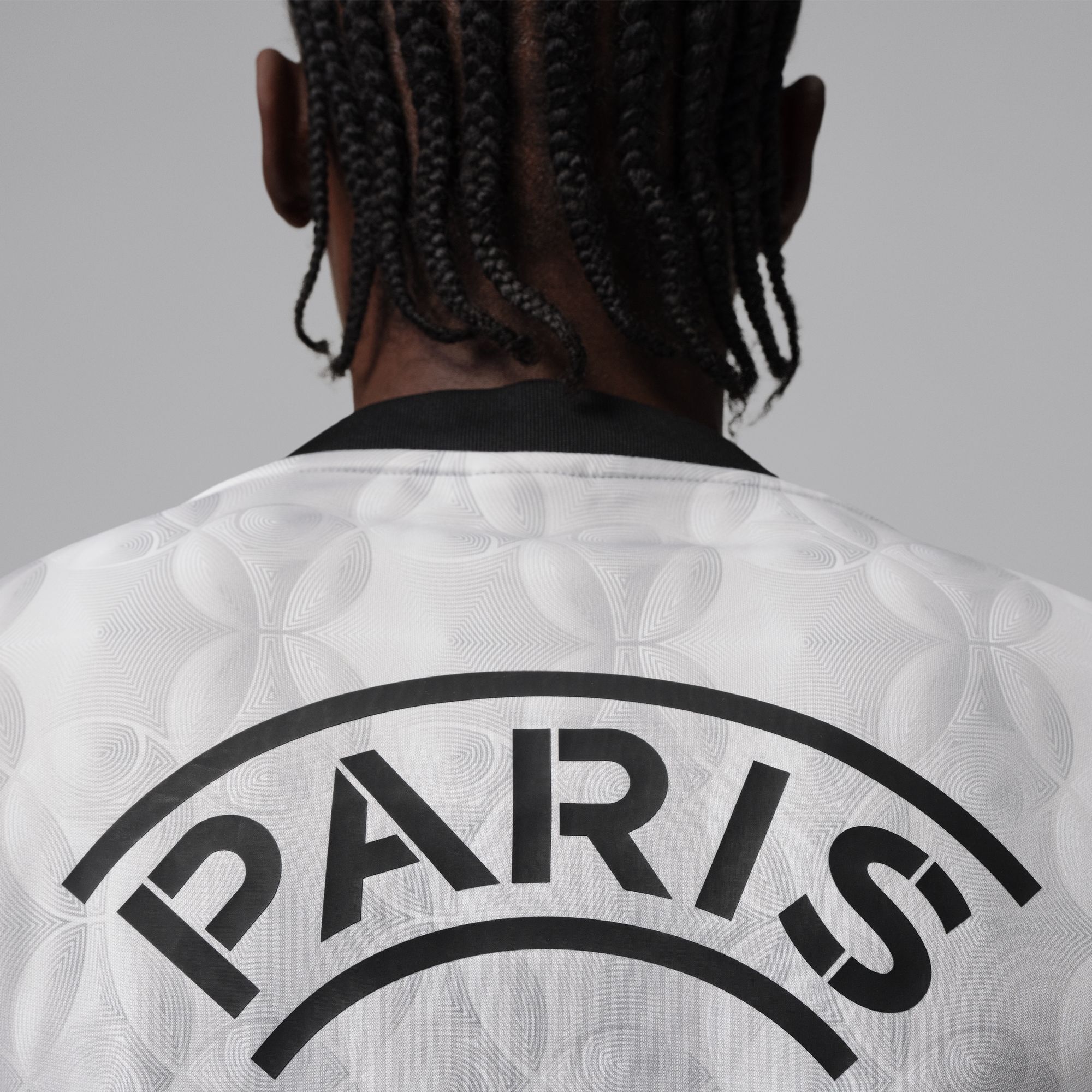 Paris Saint-Germain Academy Pro Night Edition image number 4