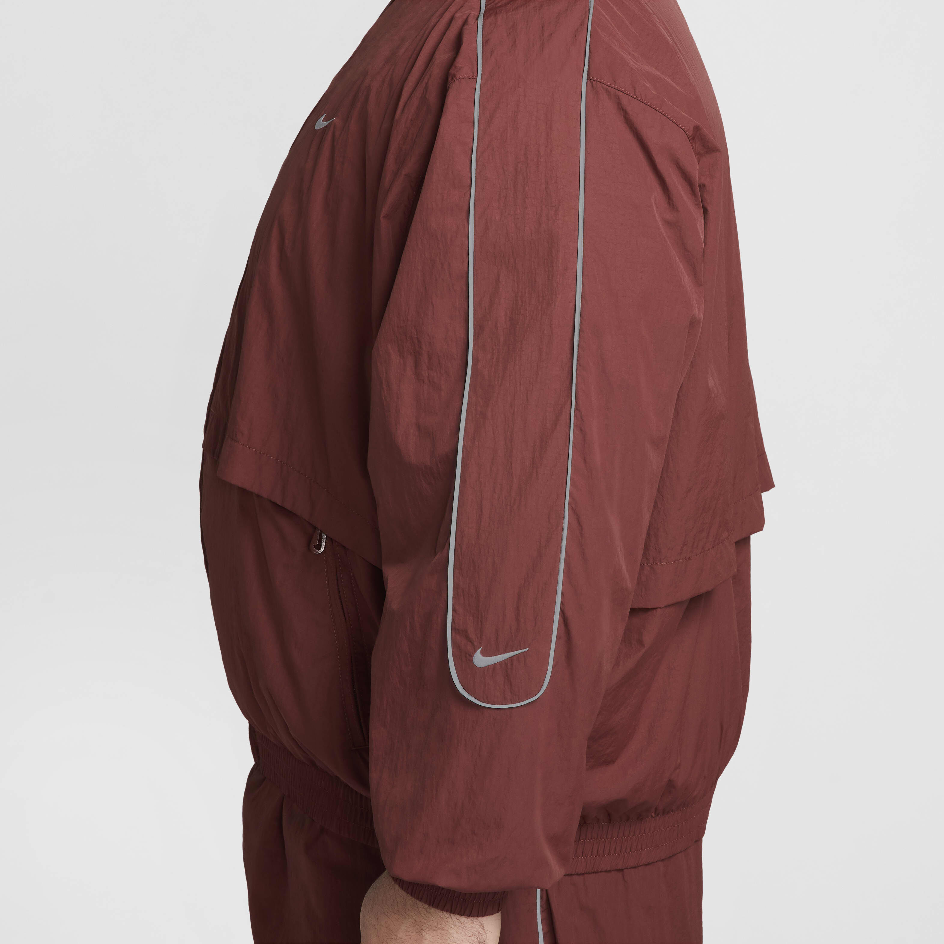 نايكي سبورتسوير سولو سووش image number 16