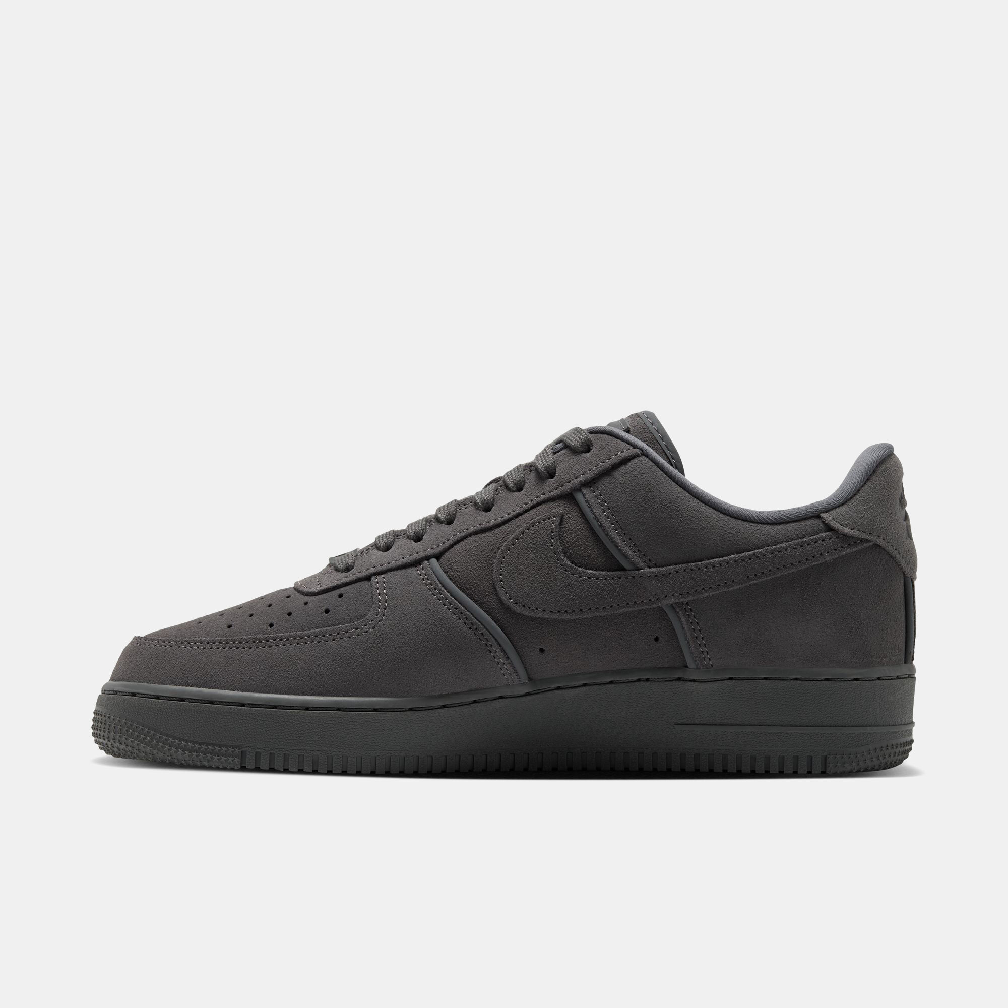 Nike Air Force 1 '07 LV8 image number 4